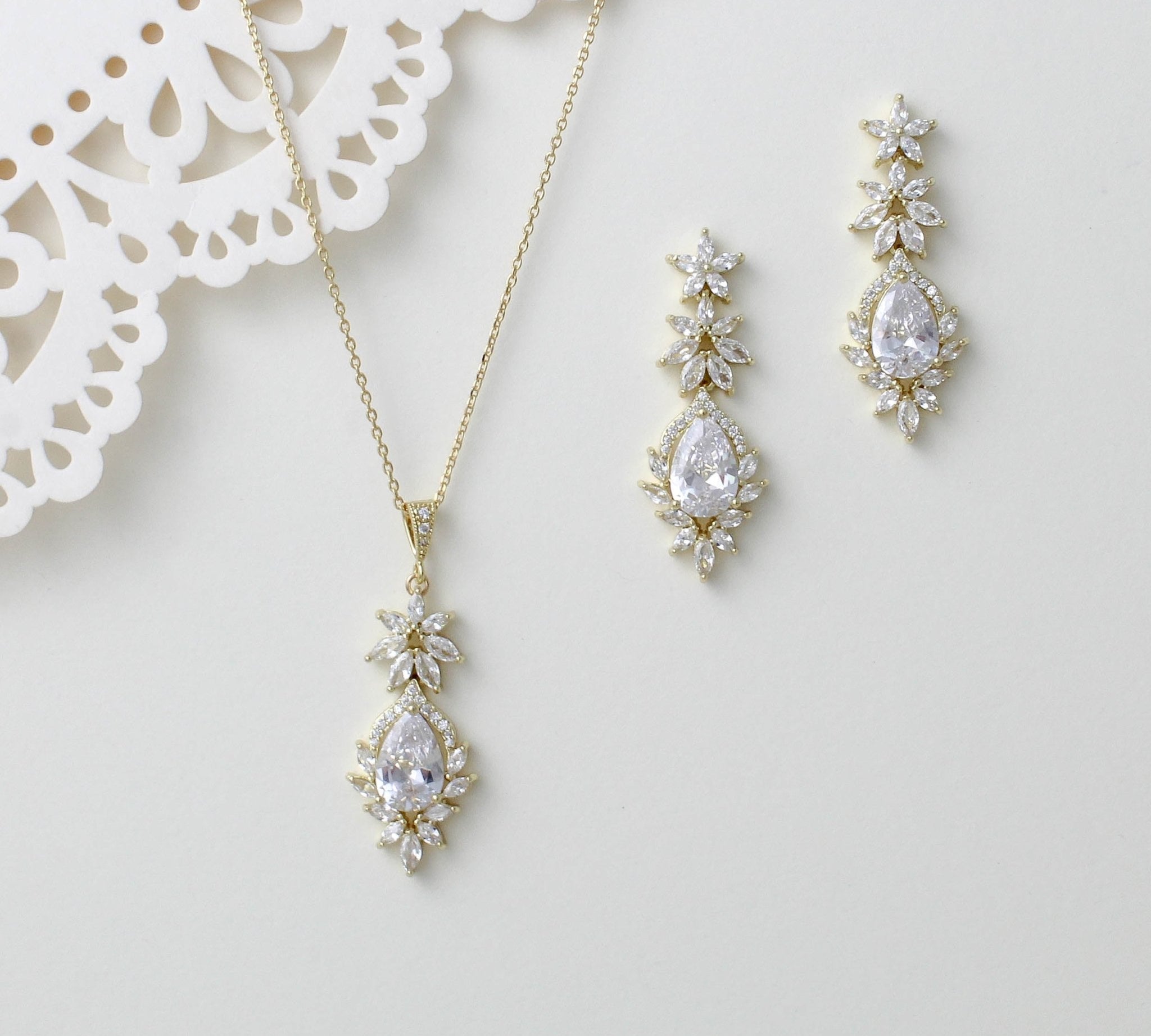 Rose gold Bridal earrings and necklace set - PAIGE - Treasures by Agnes