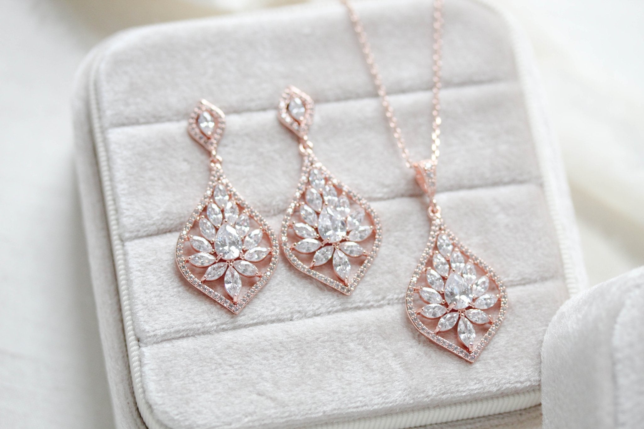 Rose gold necklace and earrings for Bride - CAMILLA - Treasures by Agnes