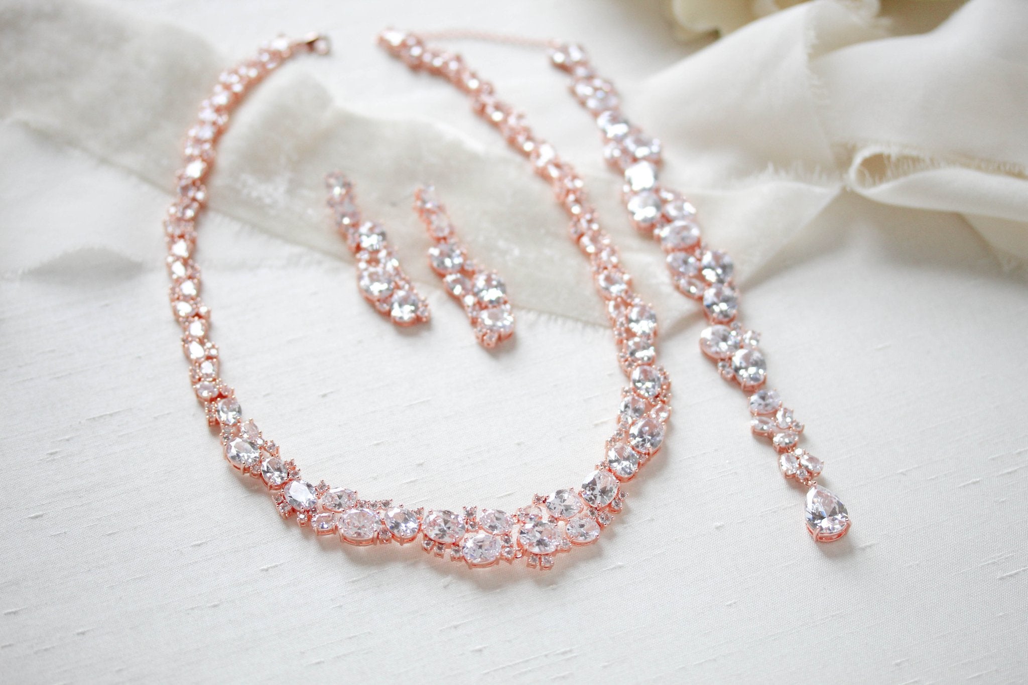 Rose gold Statement backdrop necklace and earrings - ALEXA - Treasures by Agnes