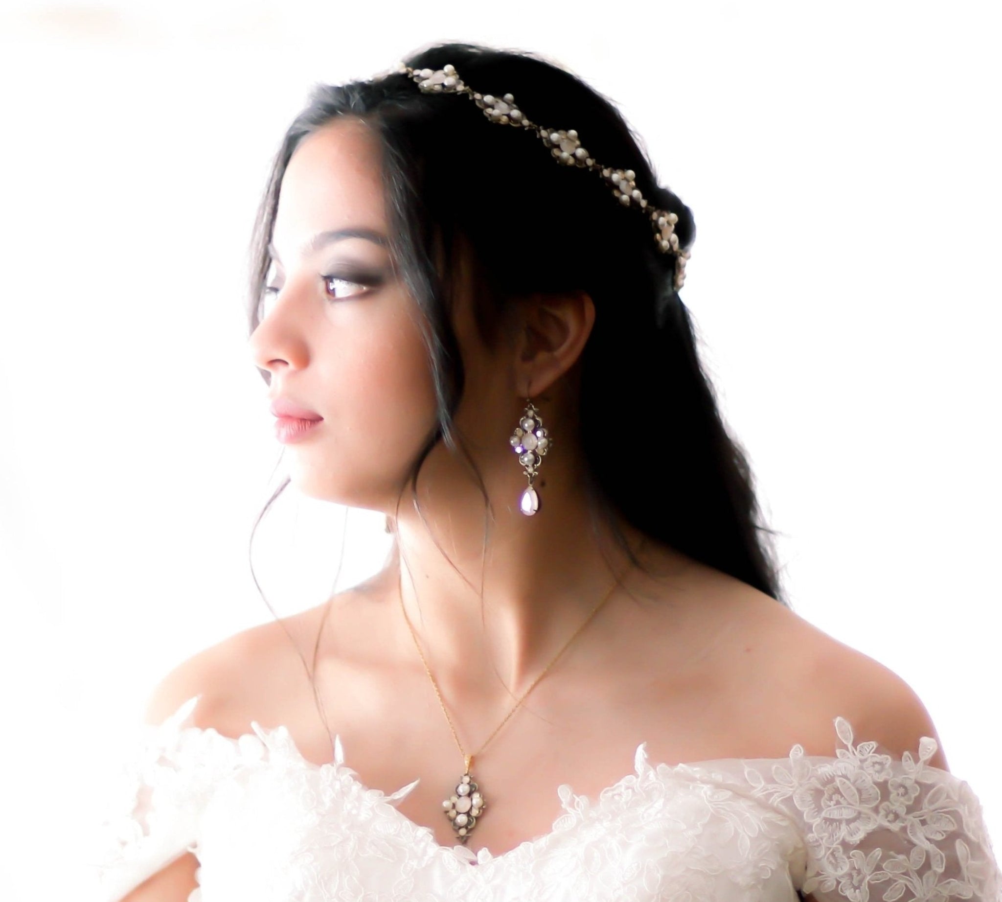 Antique gold Ivory cream Crystal Bridal necklace - ASHLYN - Treasures by Agnes