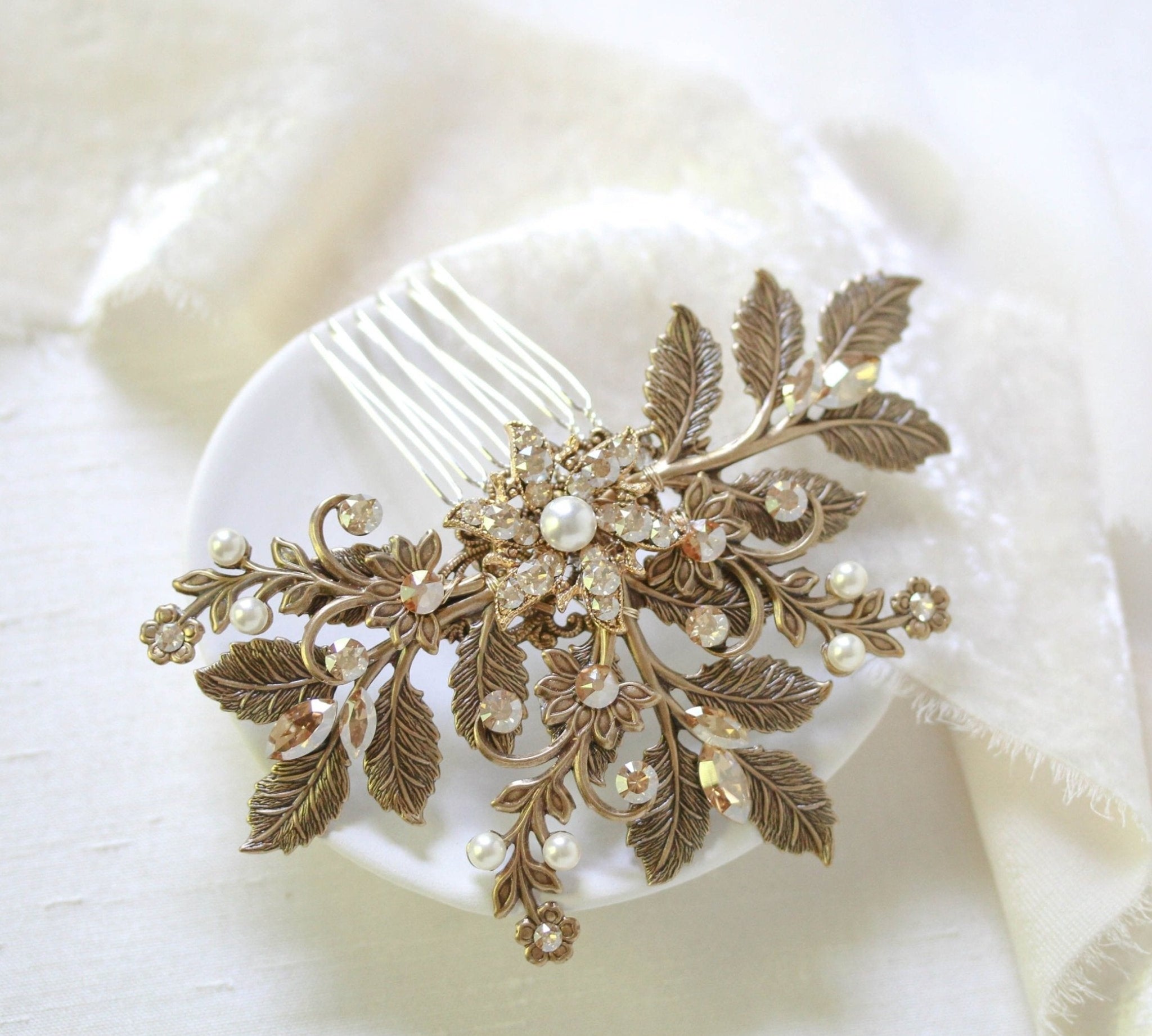 Antique gold leaf hair accessory with golden crystals - Treasures by Agnes