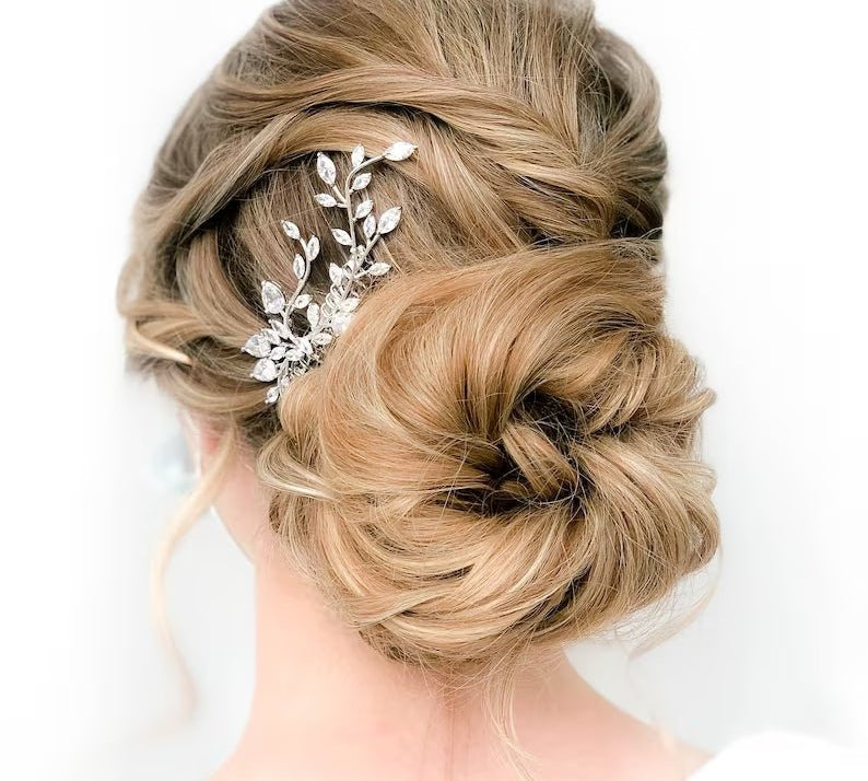 Bridal hair comb with vine design and white opal crystal accents - APRILLE - Treasures by Agnes