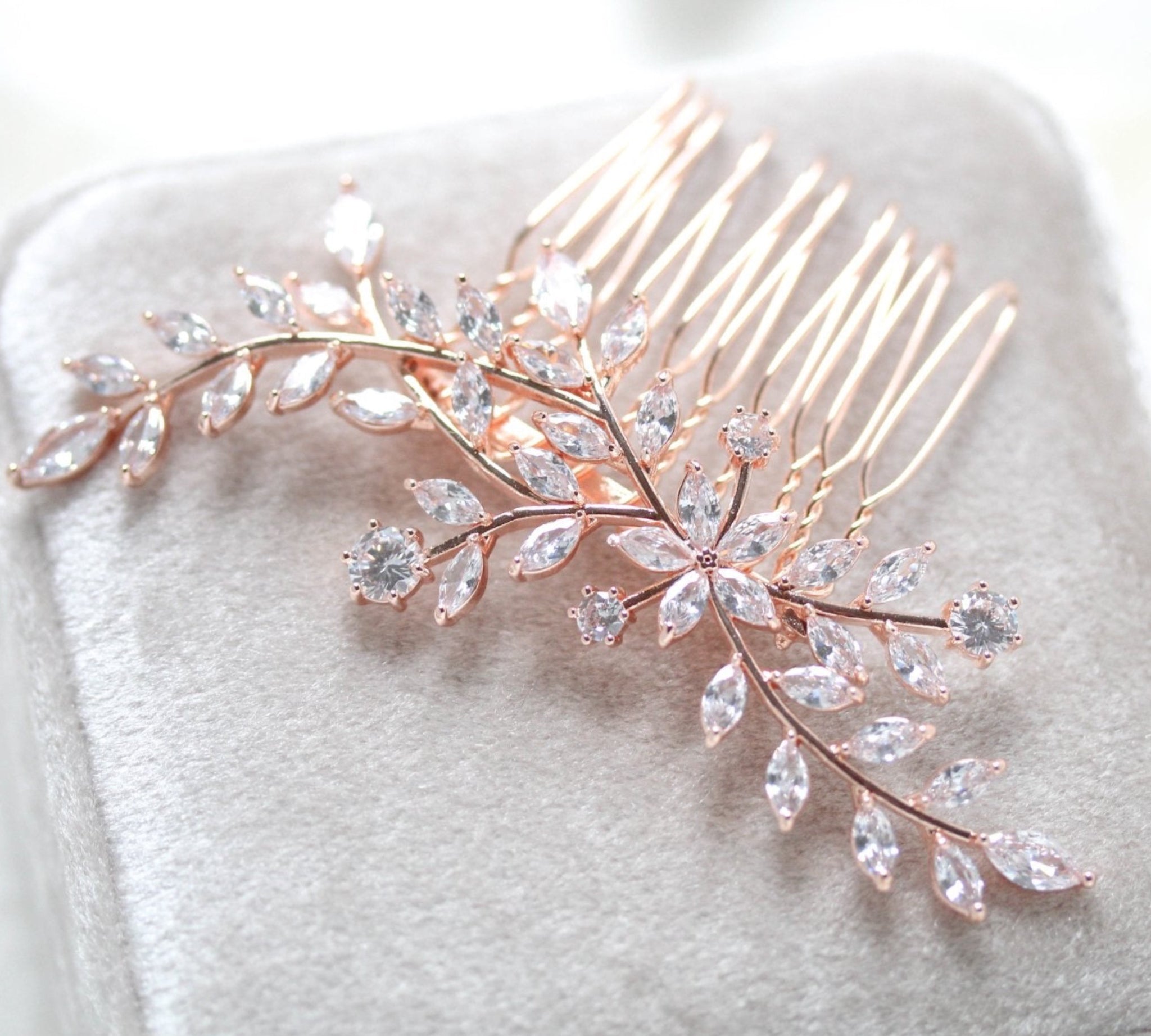 Crystal Wedding hair comb - LANA - Treasures by Agnes