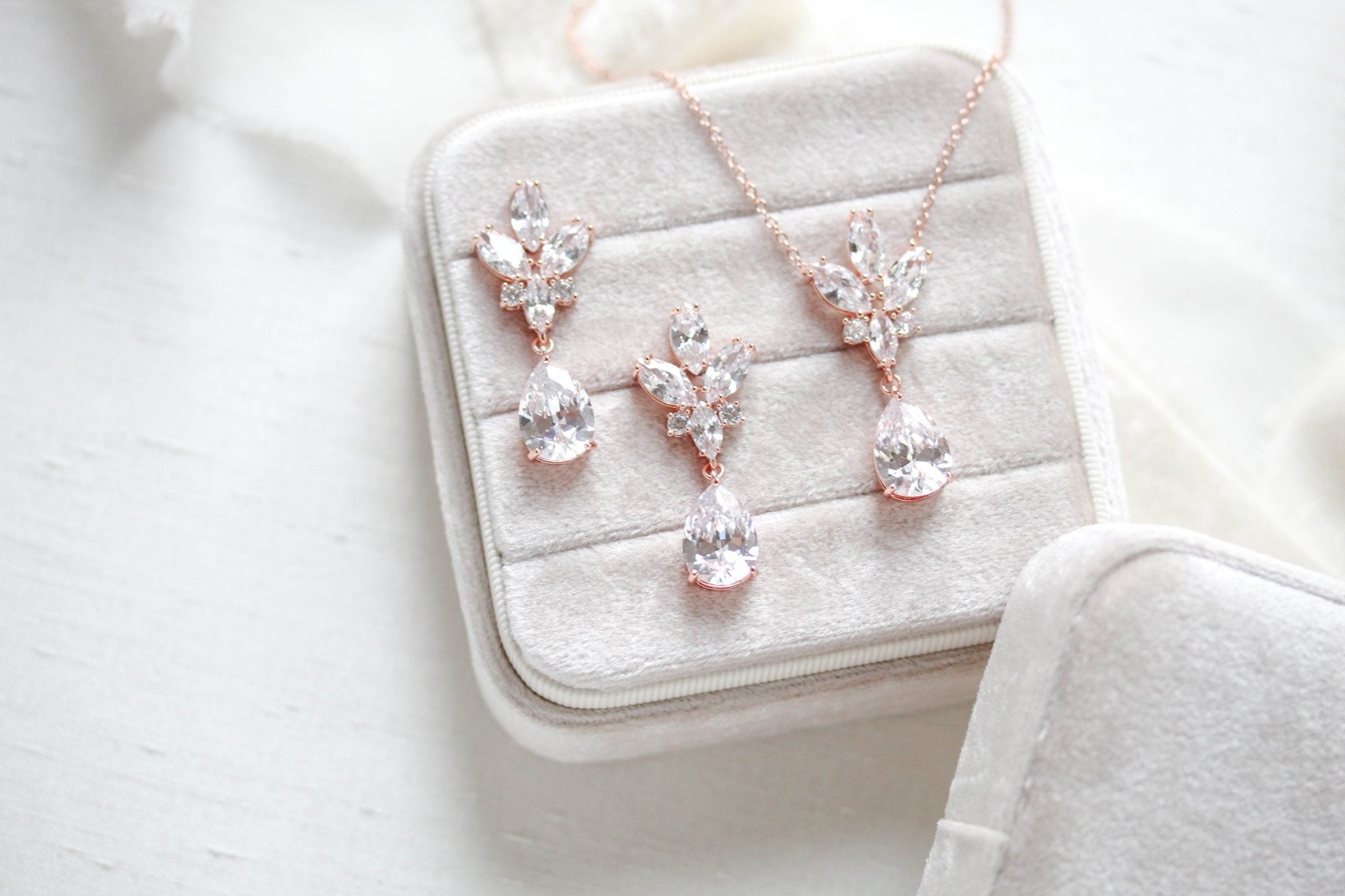 Delicate rose gold crystal drop wedding necklace set - DIVINE - Treasures by Agnes