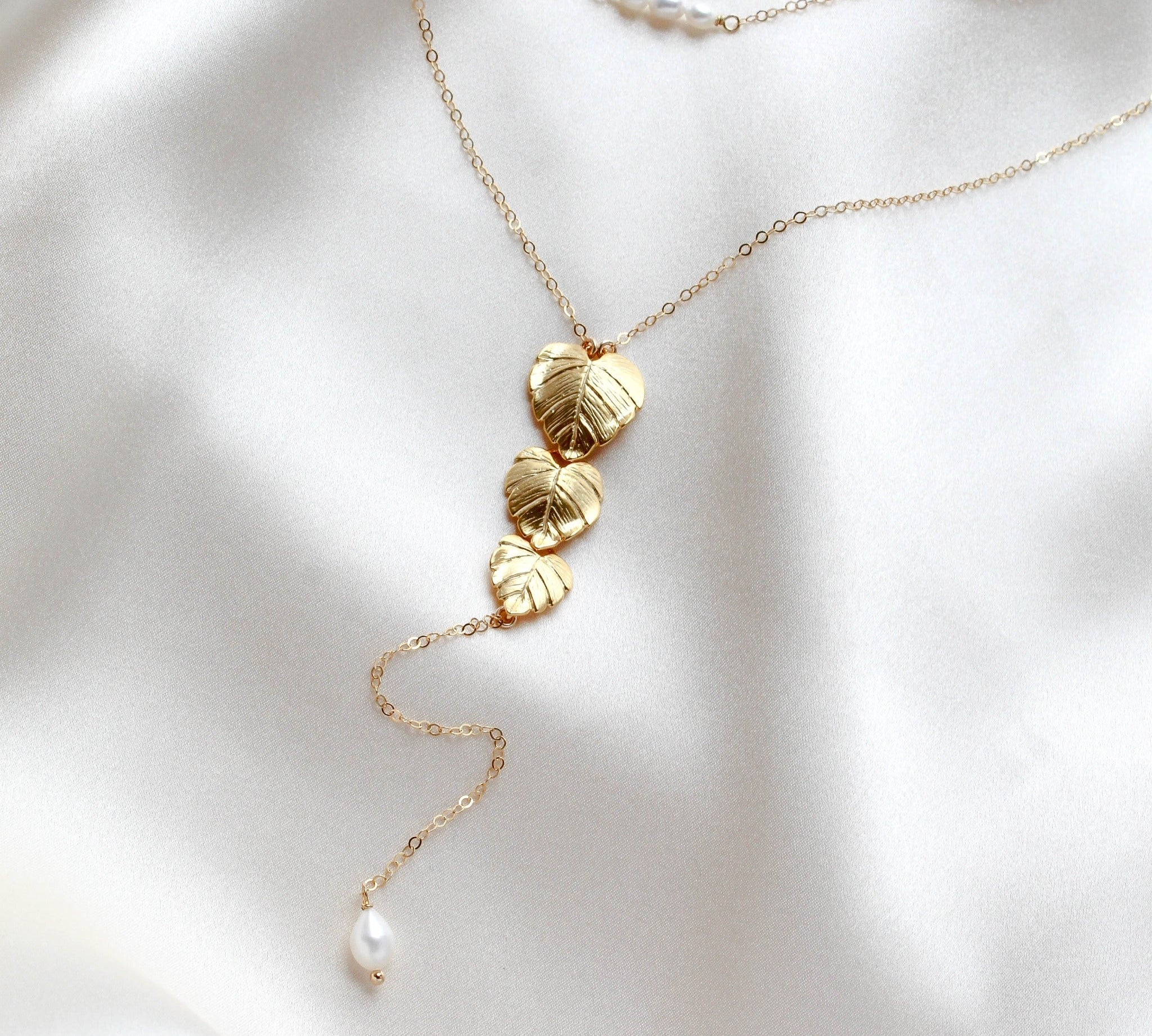 Gold bridal back necklace with freshwater pearls - DELANEY - Treasures by Agnes