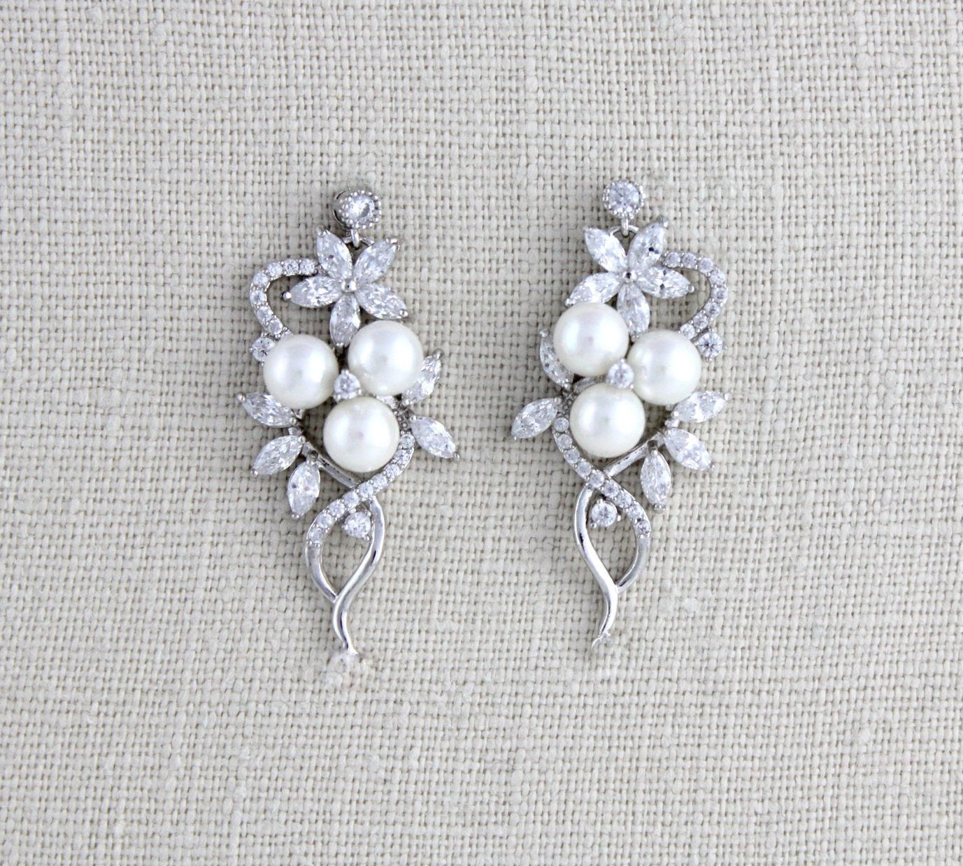 Rose gold Bridal earrings with pearls MIA - Treasures by Agnes