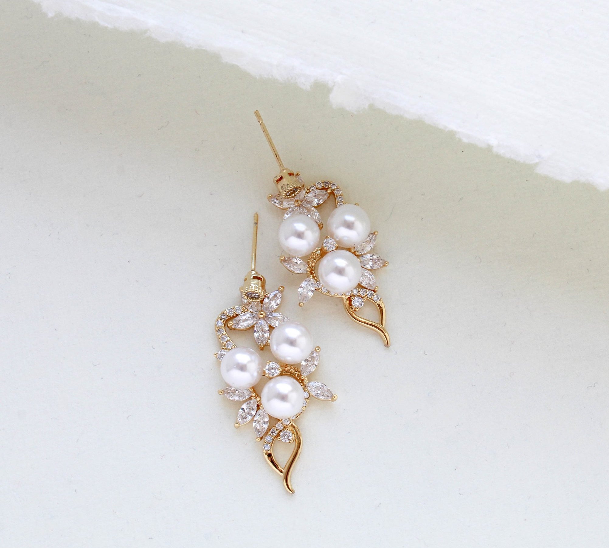 Rose gold Bridal earrings with pearls MIA - Treasures by Agnes