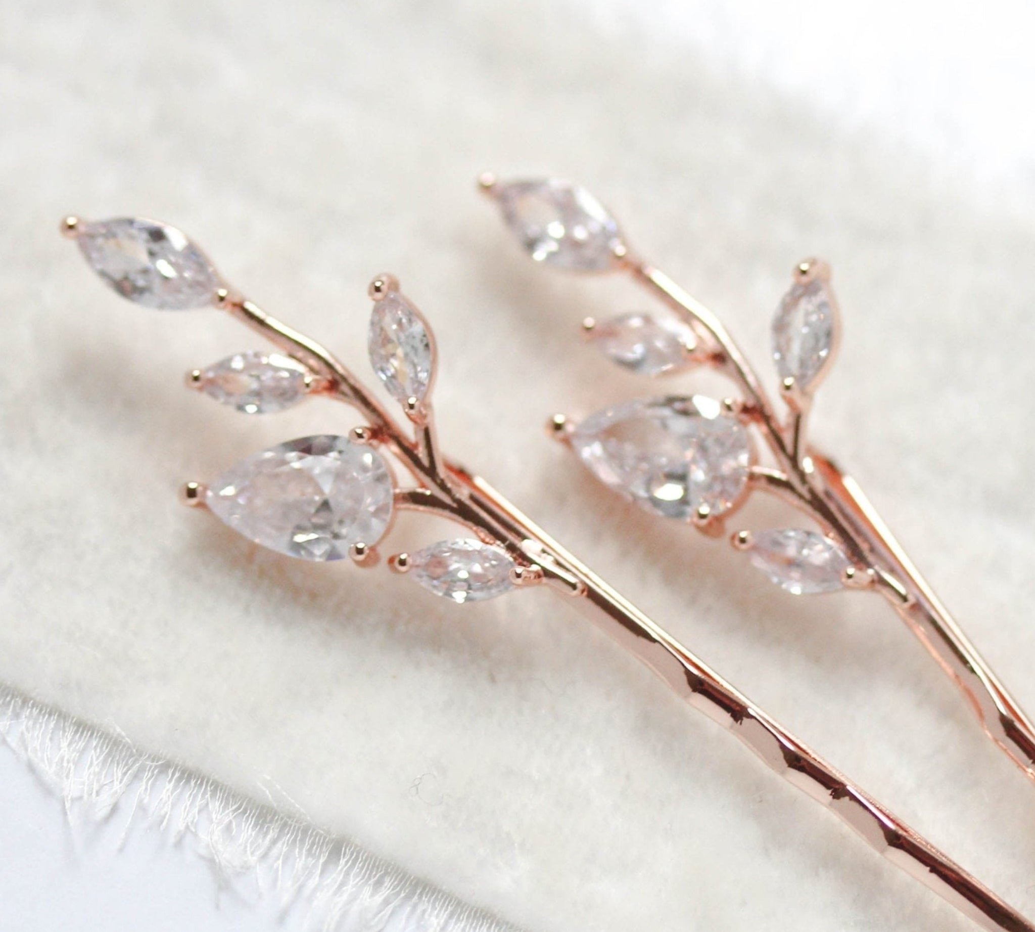 Rose gold bridal hair pins with vine design - APRILLE - Treasures by Agnes