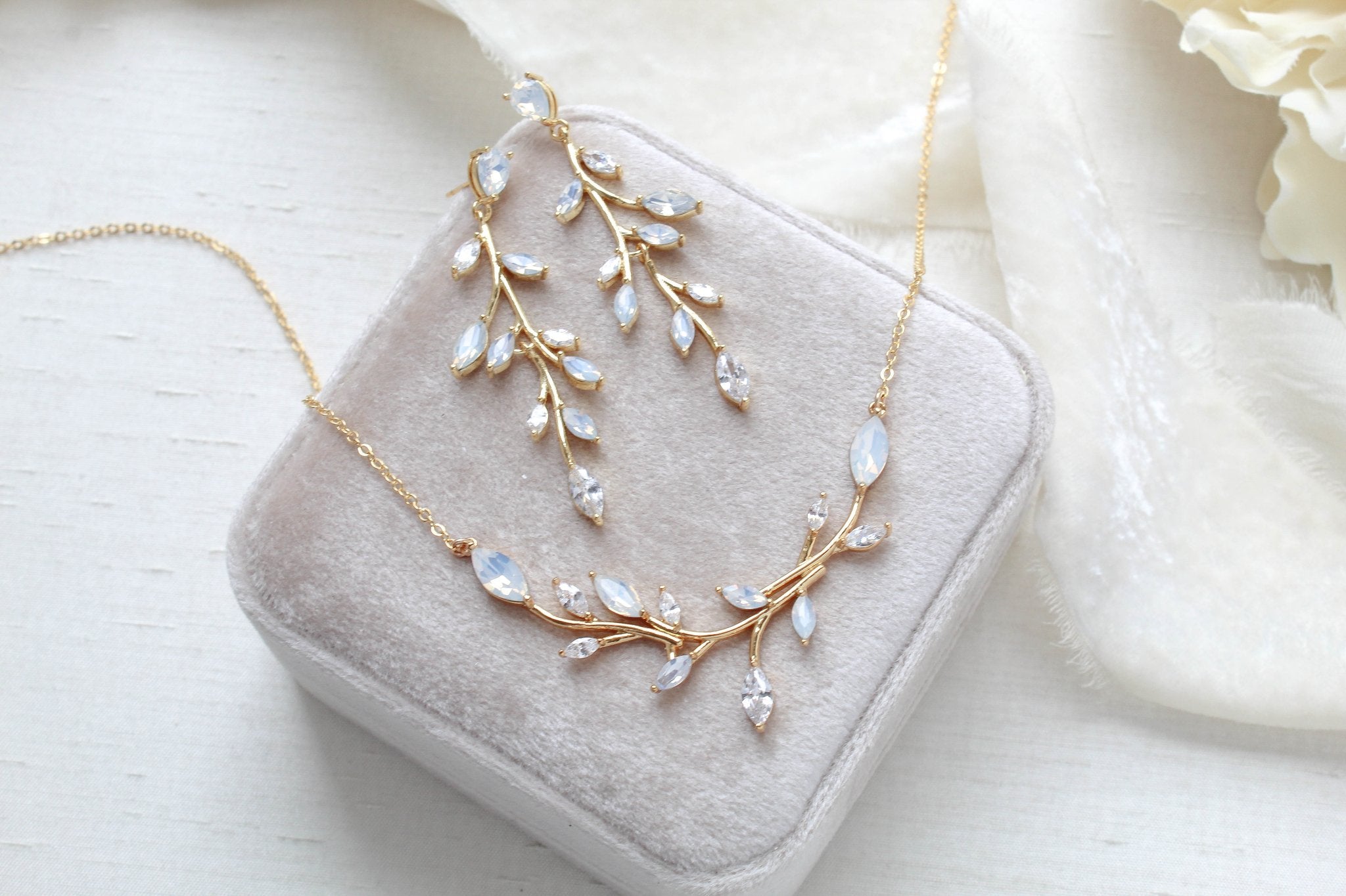 Rose gold necklace and earrings for bride with white opal crystals - APRILLE - Treasures by Agnes