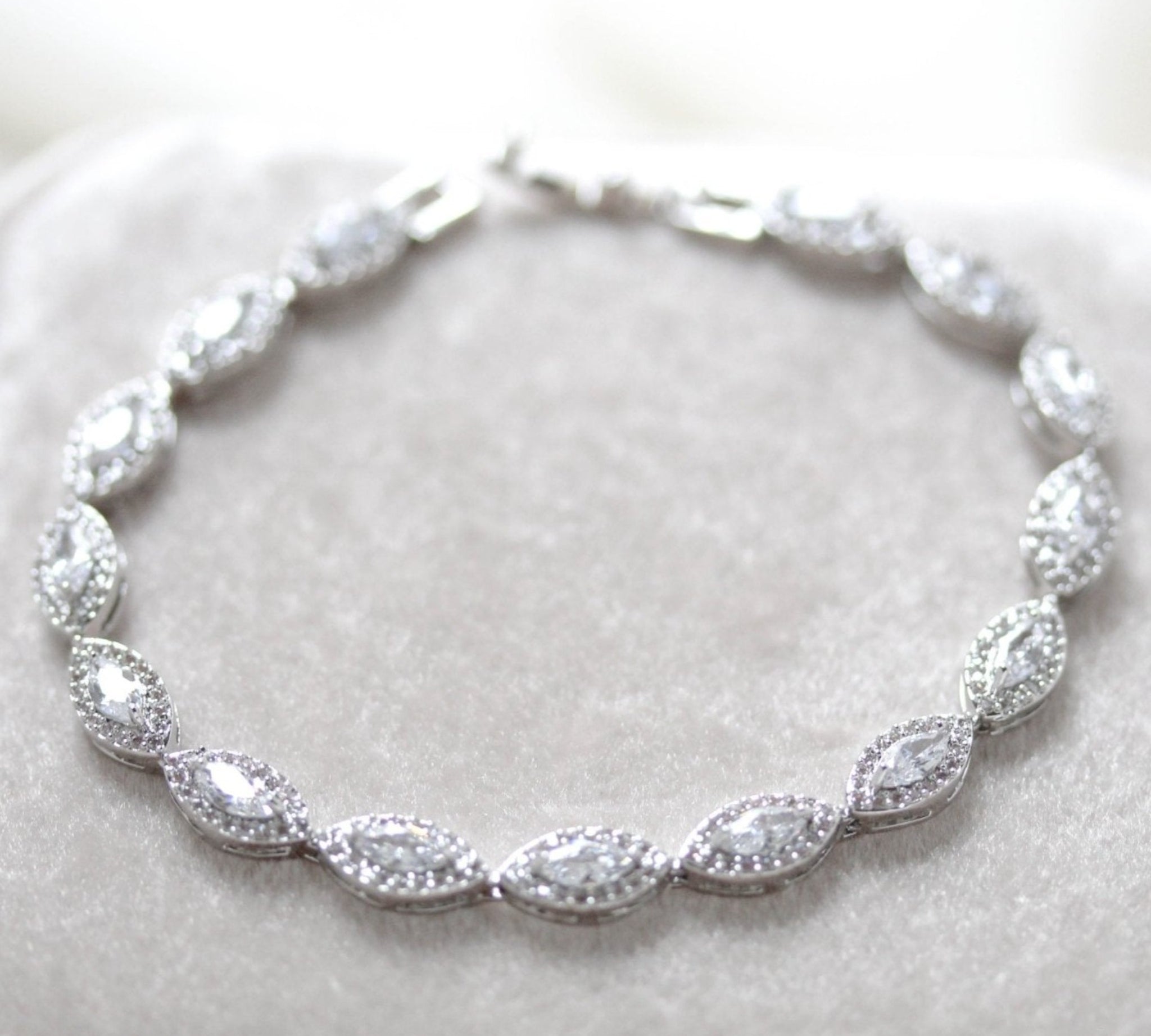 Simple Rose gold bridal Bracelet - SCARLETT - Treasures by Agnes