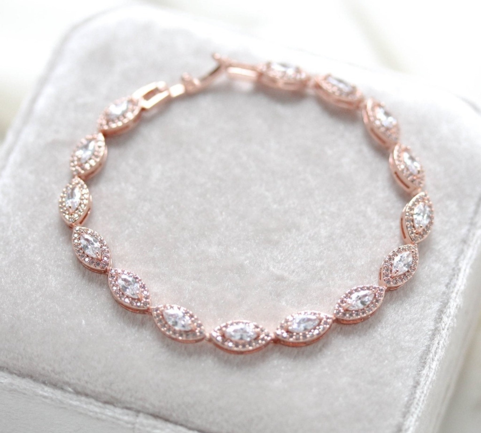 Simple Rose gold bridal Bracelet - SCARLETT - Treasures by Agnes