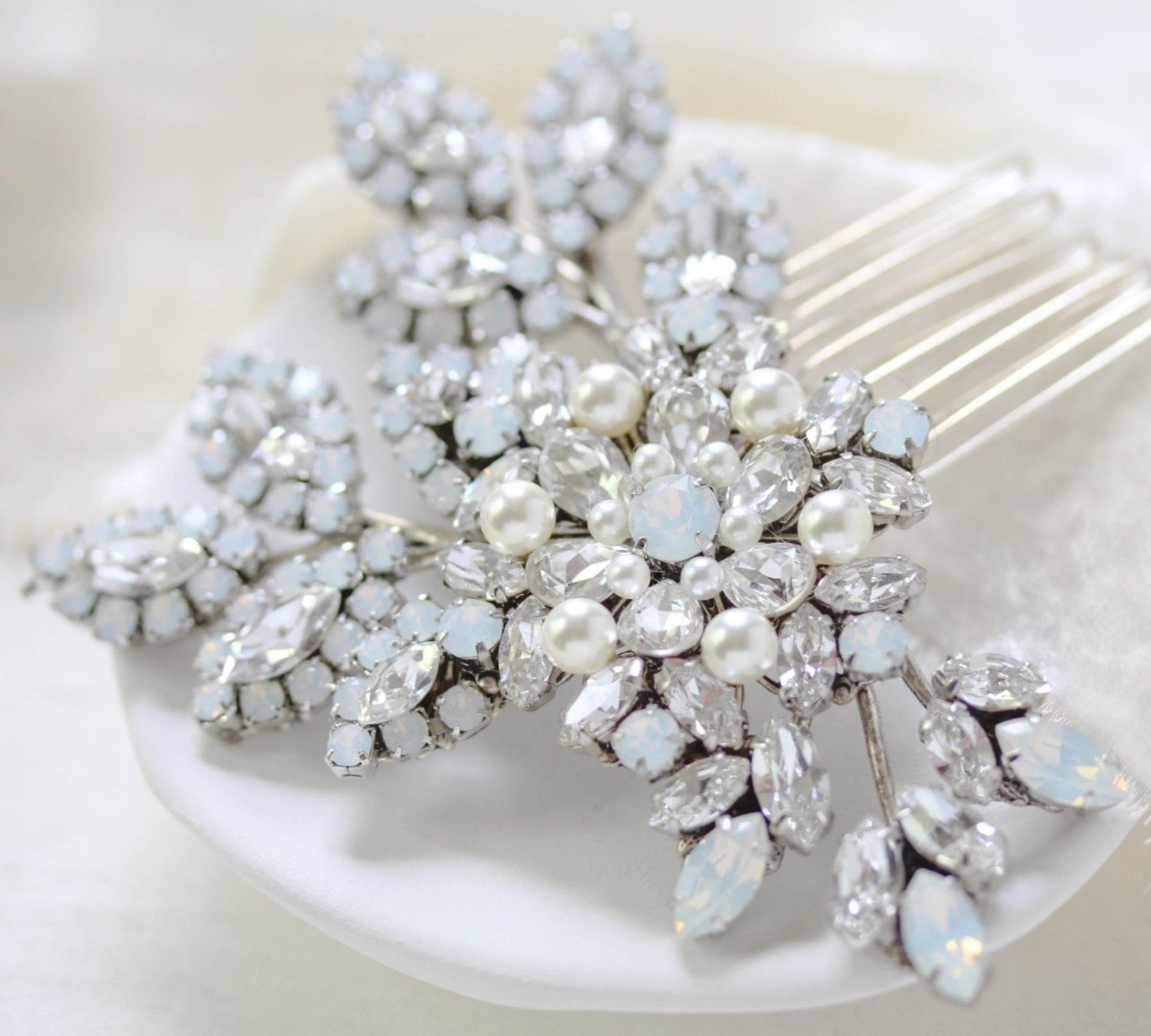 White opal bridal hair comb - PATRICIA - Treasures by Agnes