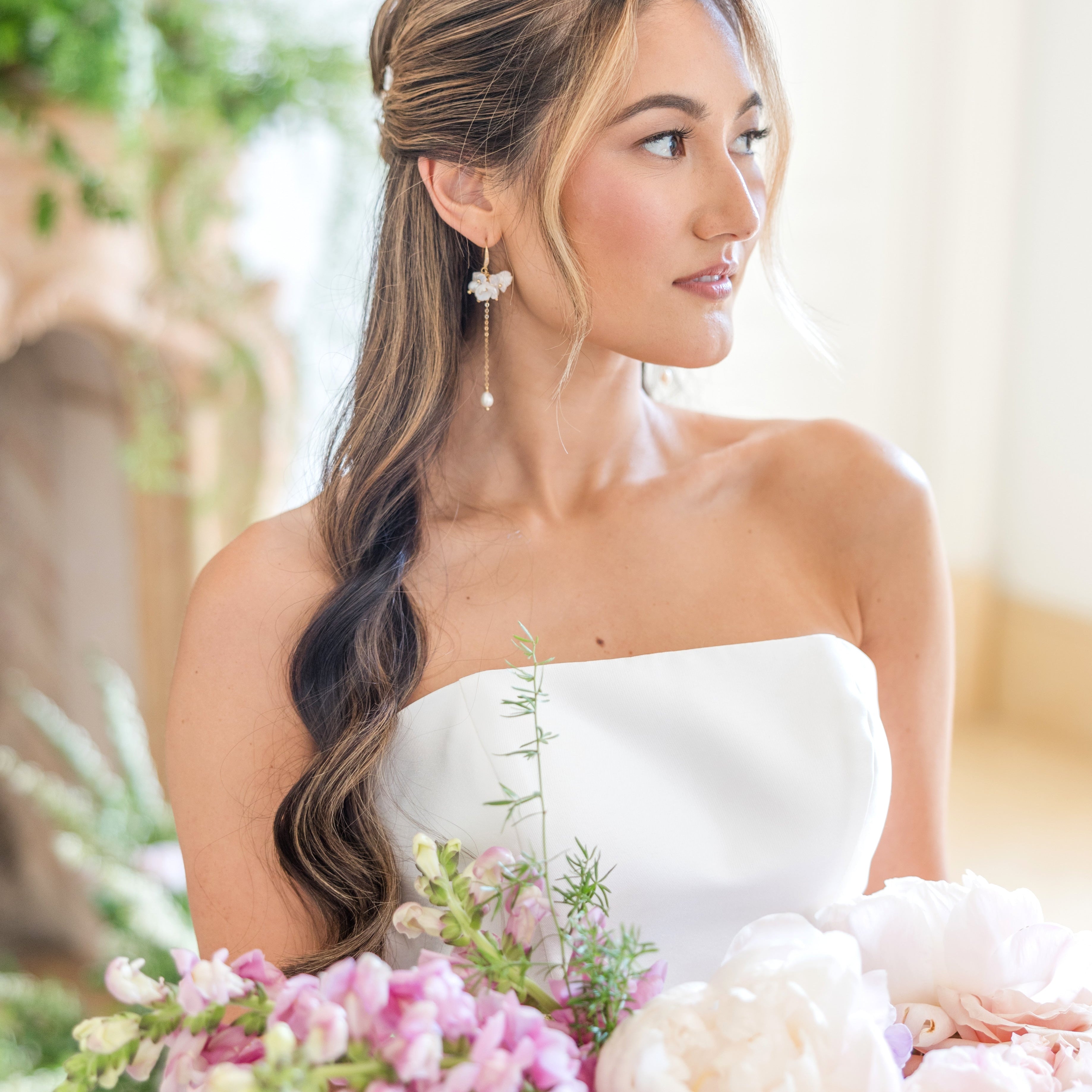 How to Pick the Best Bridal Earrings for Your Face Shape?