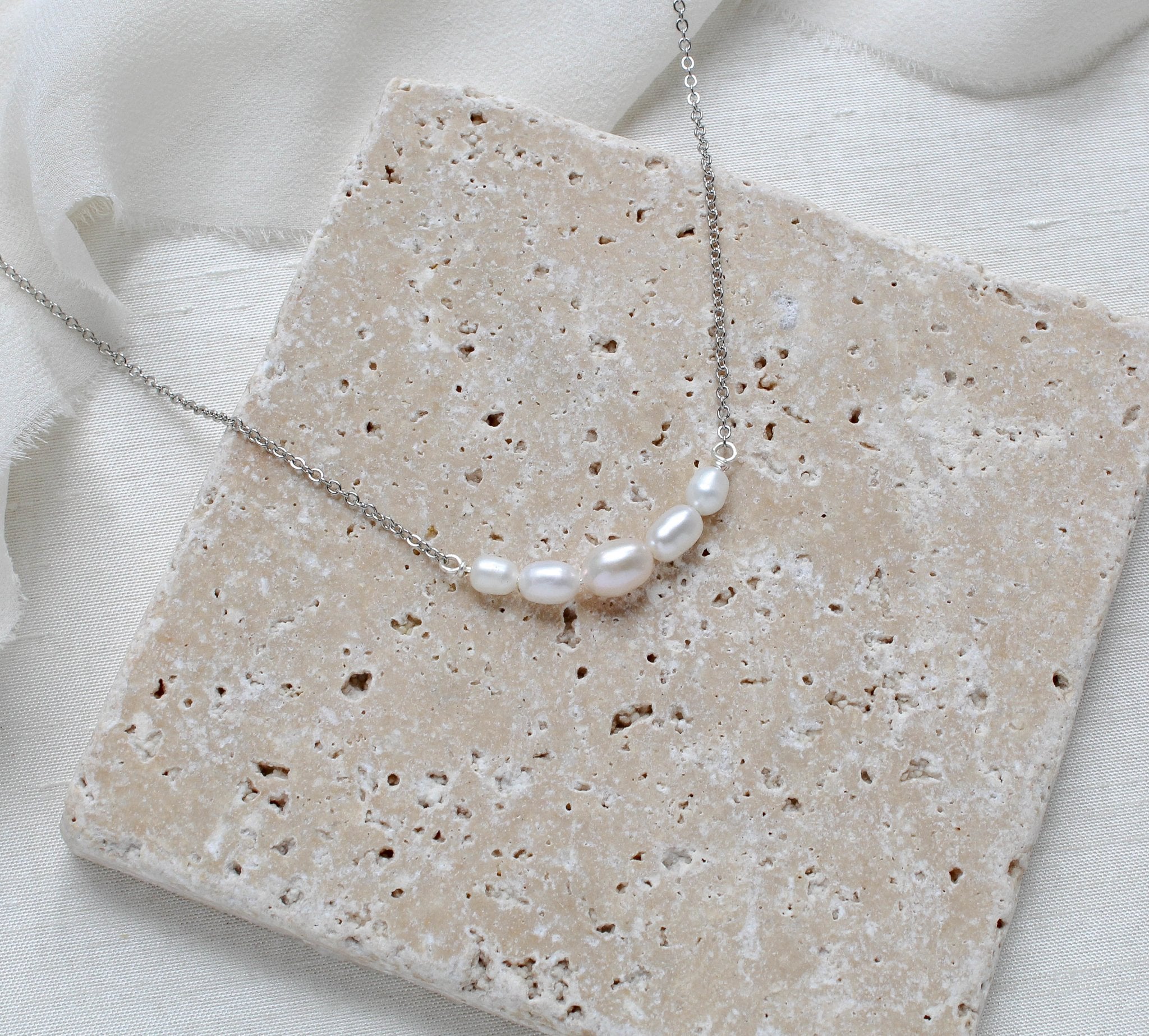 Delicate freshwater pearl necklace - DEMI - Treasures by Agnes