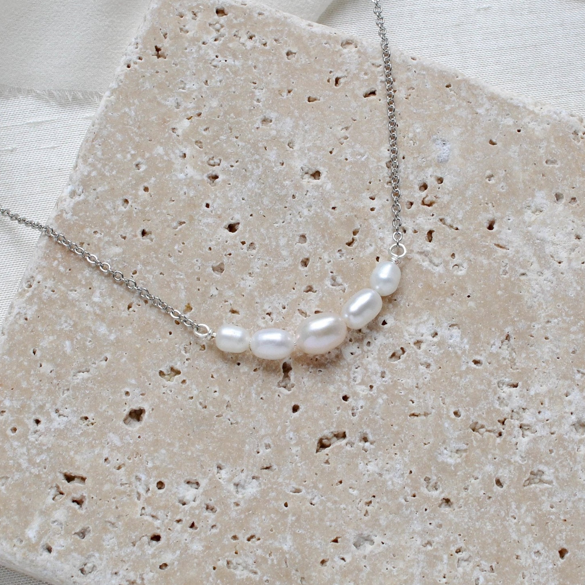 Delicate freshwater pearl necklace - DEMI - Treasures by Agnes