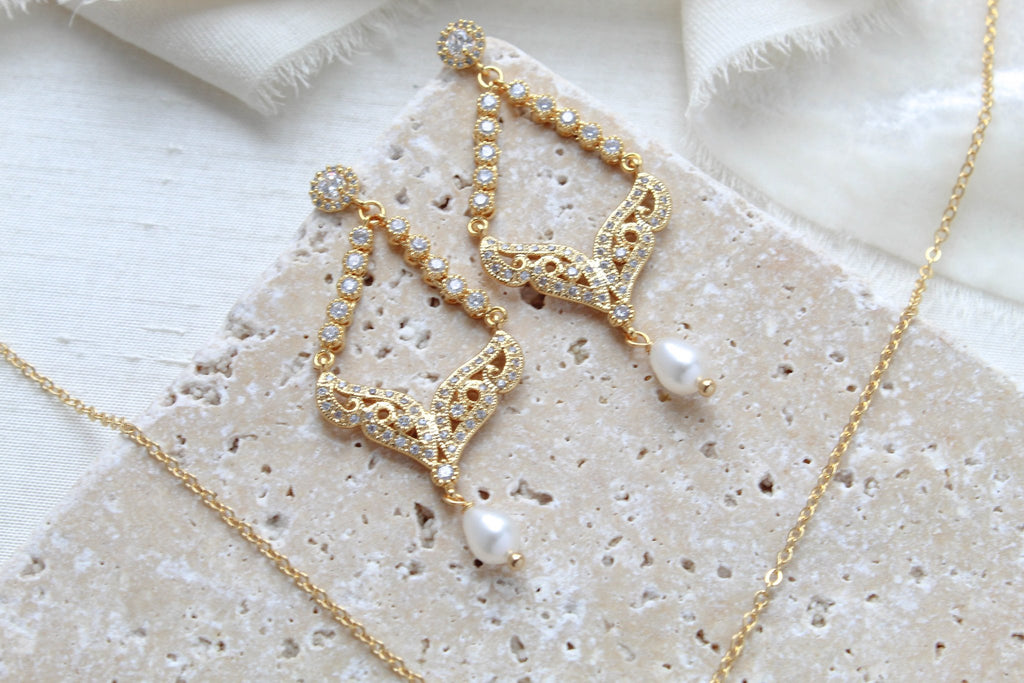 Delicate gold chandelier earrings with pearl drop - BLAIRE - Treasures by Agnes