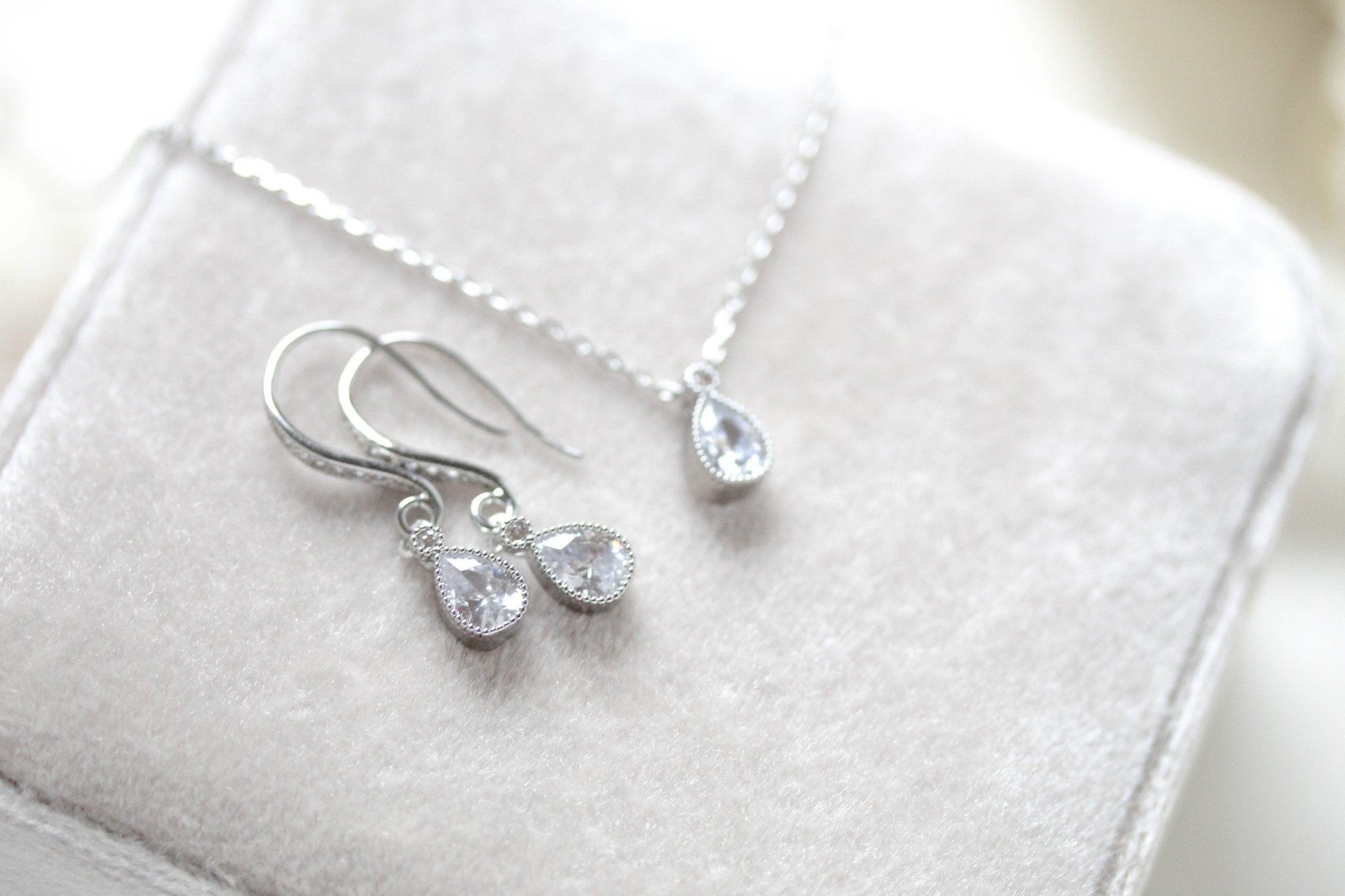 Delicate rose gold Bridal necklace and earring set - KHLOE - Treasures by Agnes
