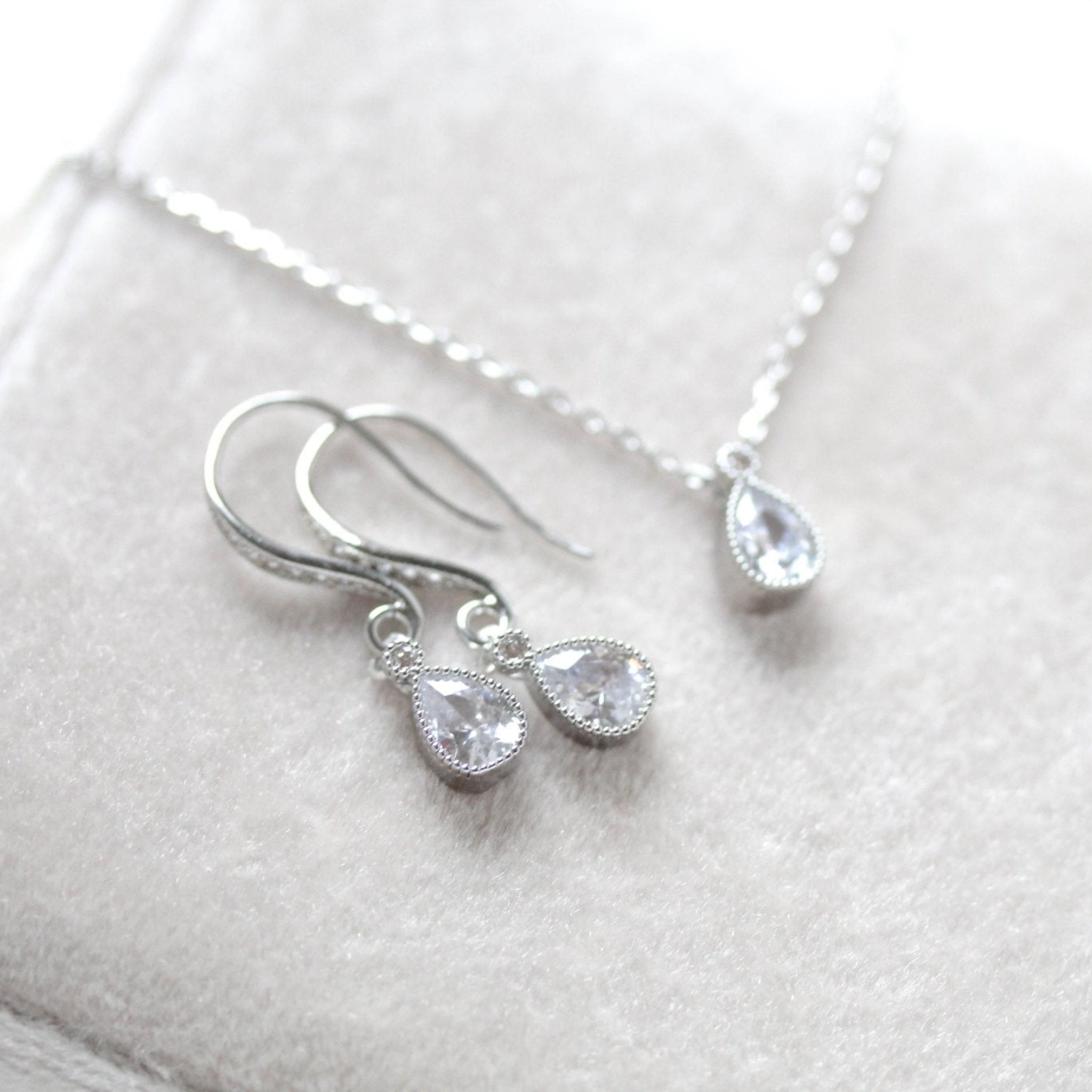 Delicate rose gold Bridal necklace and earring set - KHLOE - Treasures by Agnes