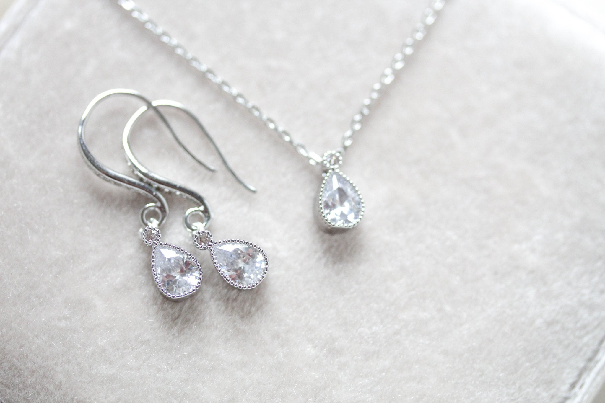 Delicate rose gold Bridal necklace and earring set - KHLOE - Treasures by Agnes