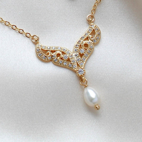 Gold pendant necklace with pearl drop - BLAIRE - Treasures by Agnes
