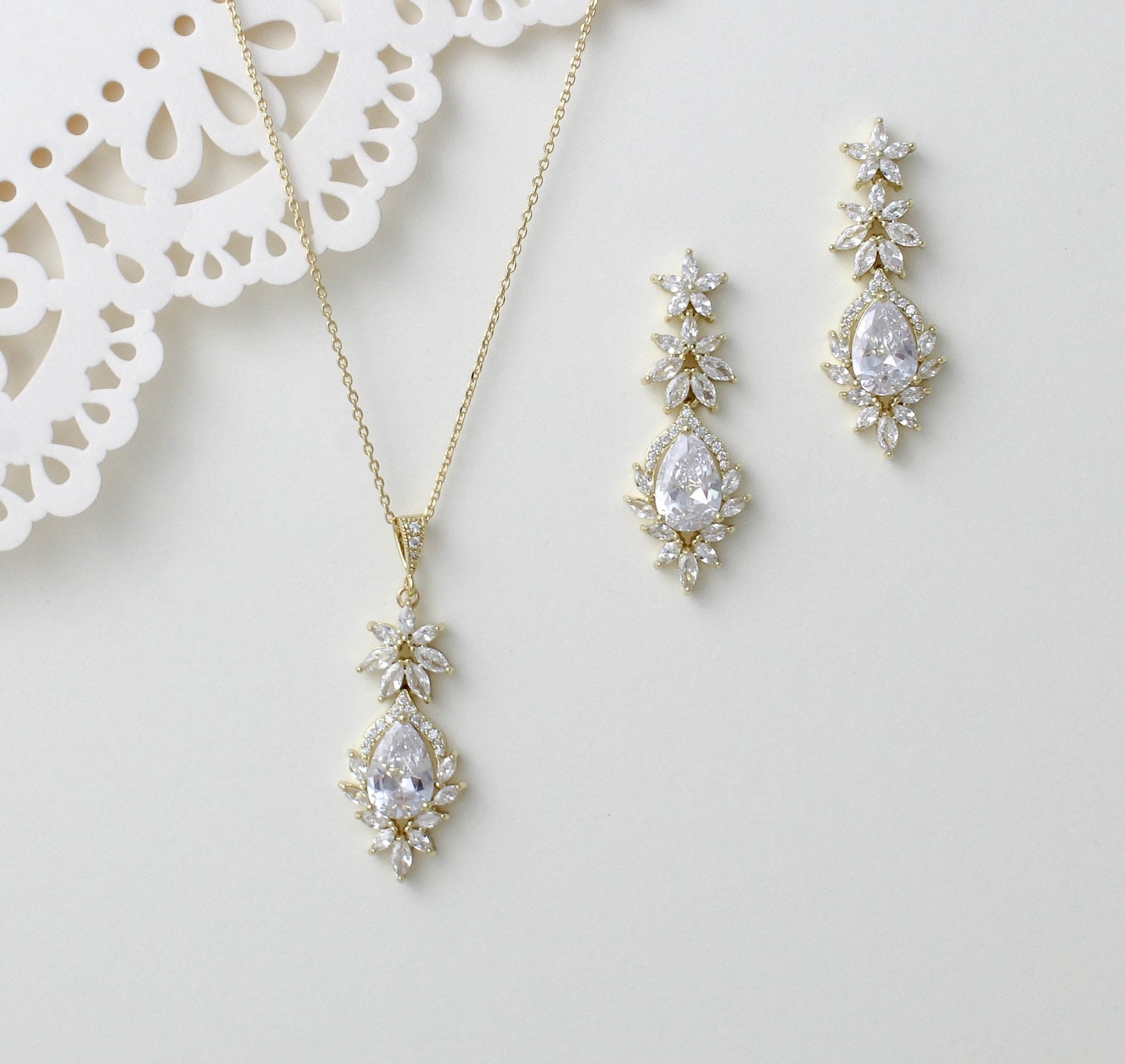 Rose gold Bridal earrings and necklace set - PAIGE - Treasures by Agnes