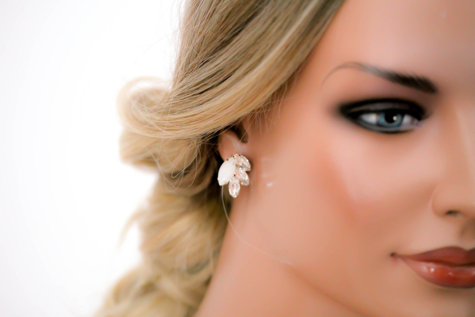Rose gold bridal stud earrings - BRIDGETTE - Treasures by Agnes