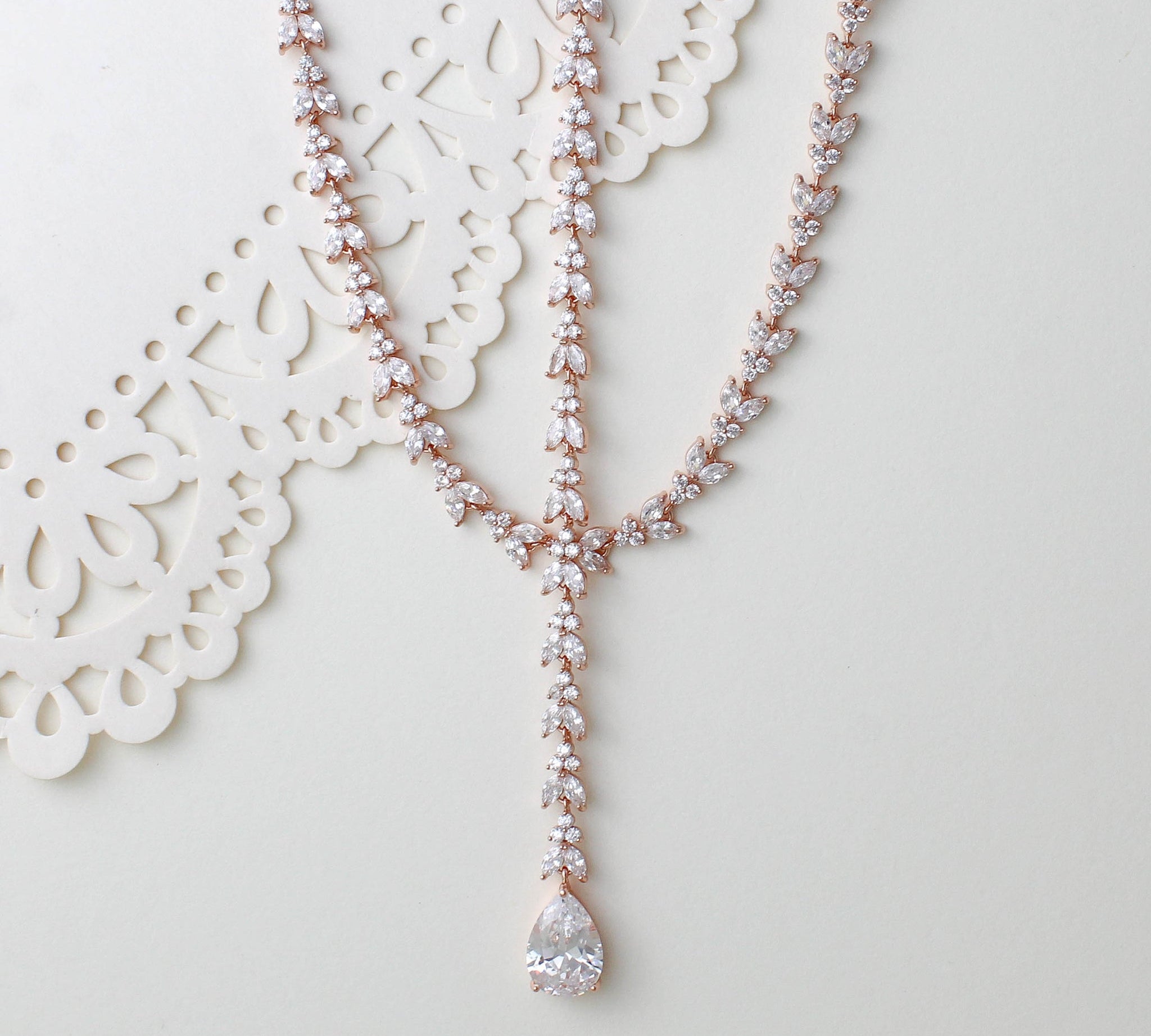 Rose gold necklace with or without backdrop - ANDREA - Treasures by Agnes