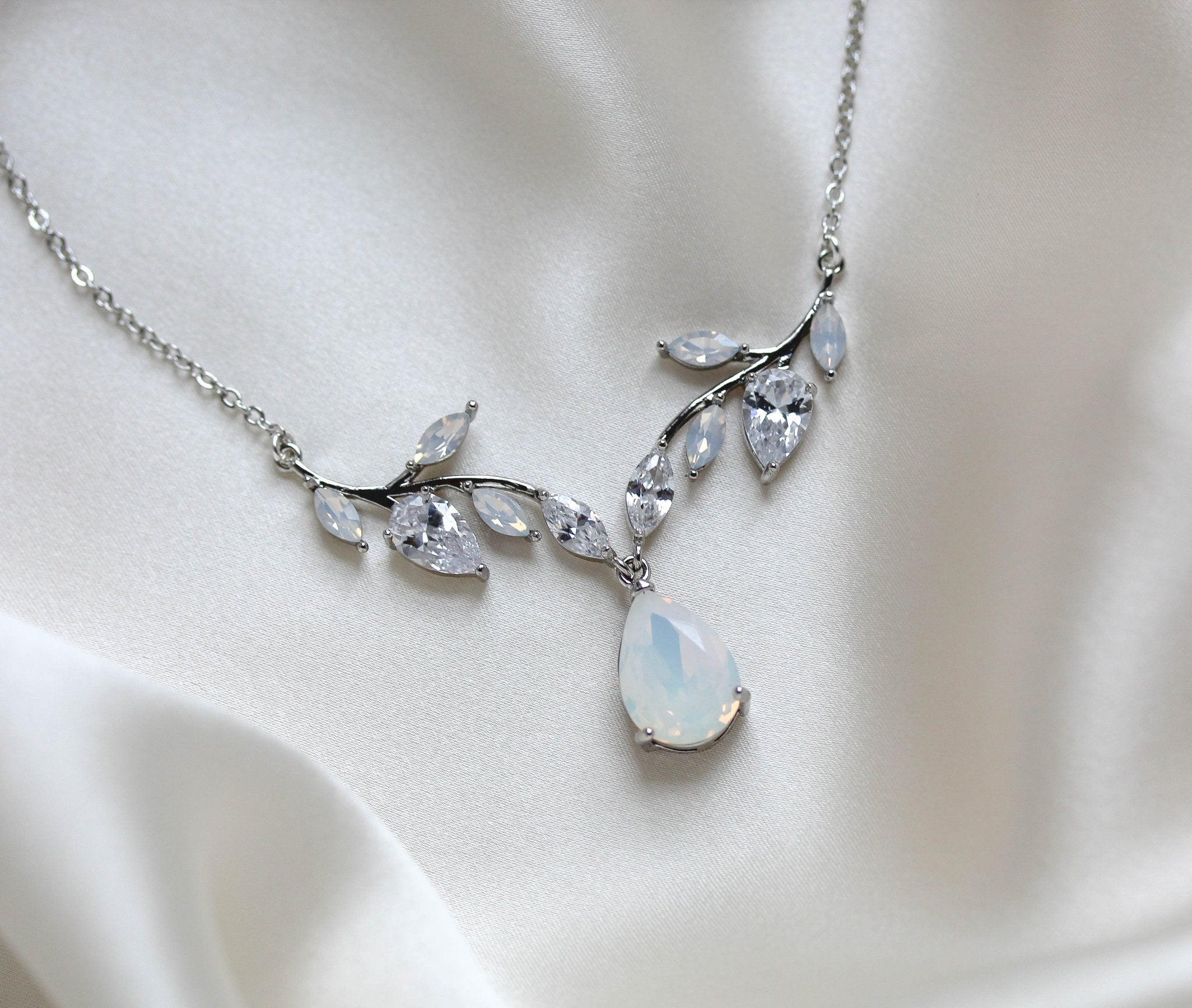 Simple rose gold cubic zirconia bridal necklace - APRILLE - Treasures by Agnes