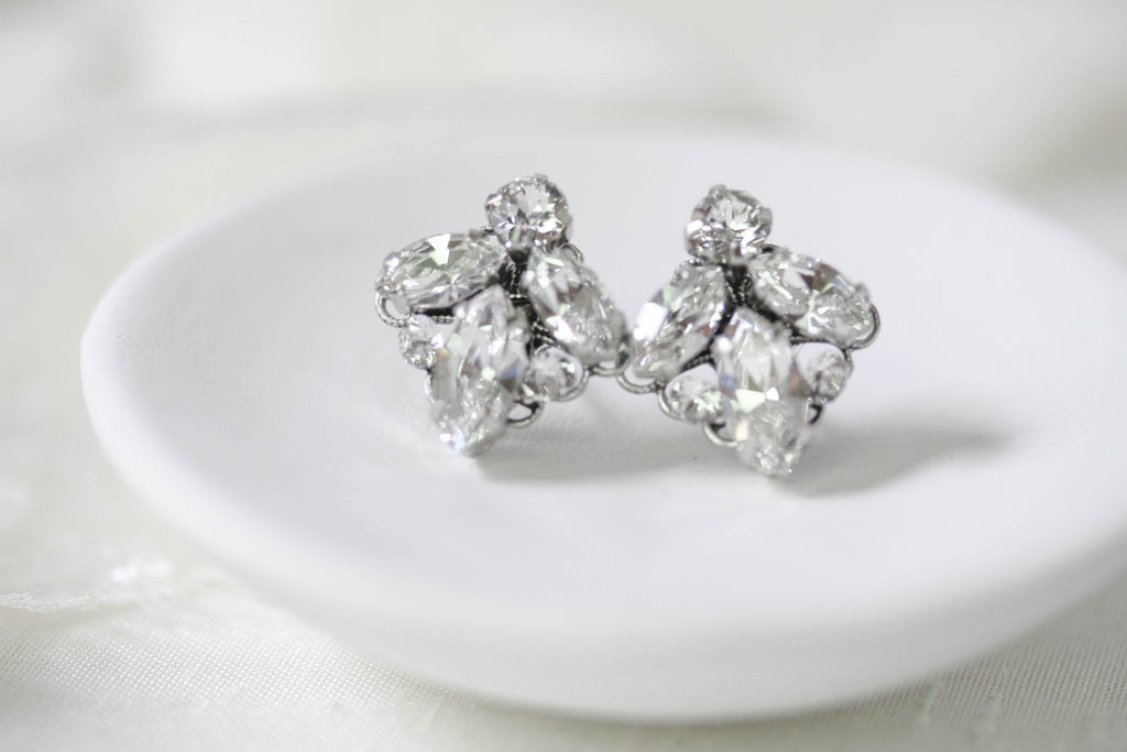 Small crystal stud bridal earrings - MILEY - Treasures by Agnes