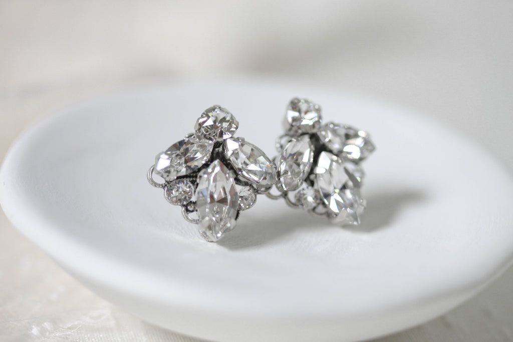 Small crystal stud bridal earrings - MILEY - Treasures by Agnes