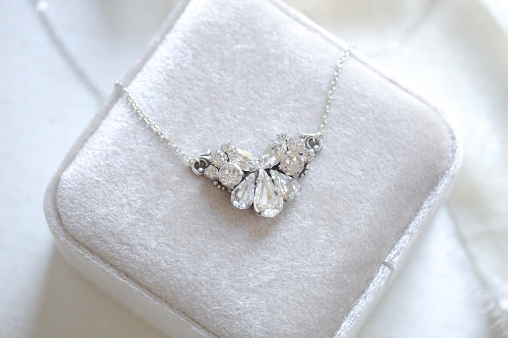 Simple Vintage style Crystal Wedding necklace - LANEY - Treasures by Agnes