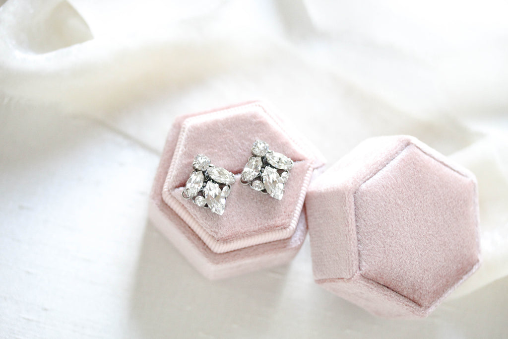 Small crystal stud bridal earrings - MILEY - Treasures by Agnes
