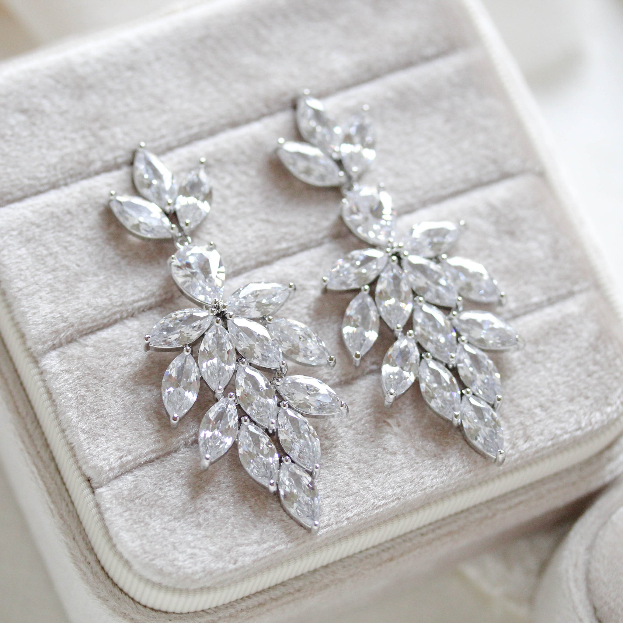 Rose gold wedding statement earrings for bride - ALICIA - Treasures by Agnes