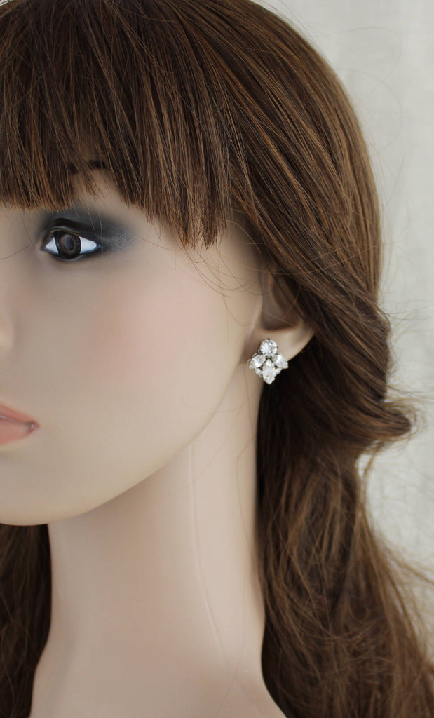 Small crystal stud bridal earrings - MILEY - Treasures by Agnes