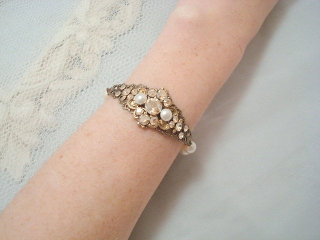 Antique gold Bridal bracelet Vintage Style crystal bracelet - ASHLYN - Treasures by Agnes