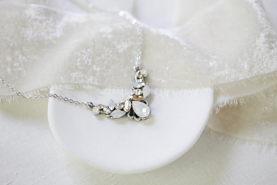 Antique gold vintage style Bridal necklace - CHARLOTTE - Treasures by Agnes