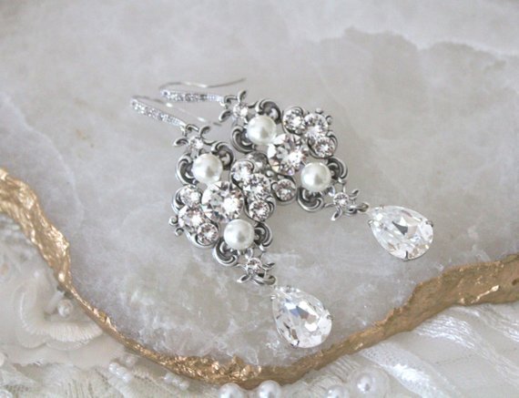 Antique gold Vintage style Chandelier earrings - ASHLYN - Treasures by Agnes