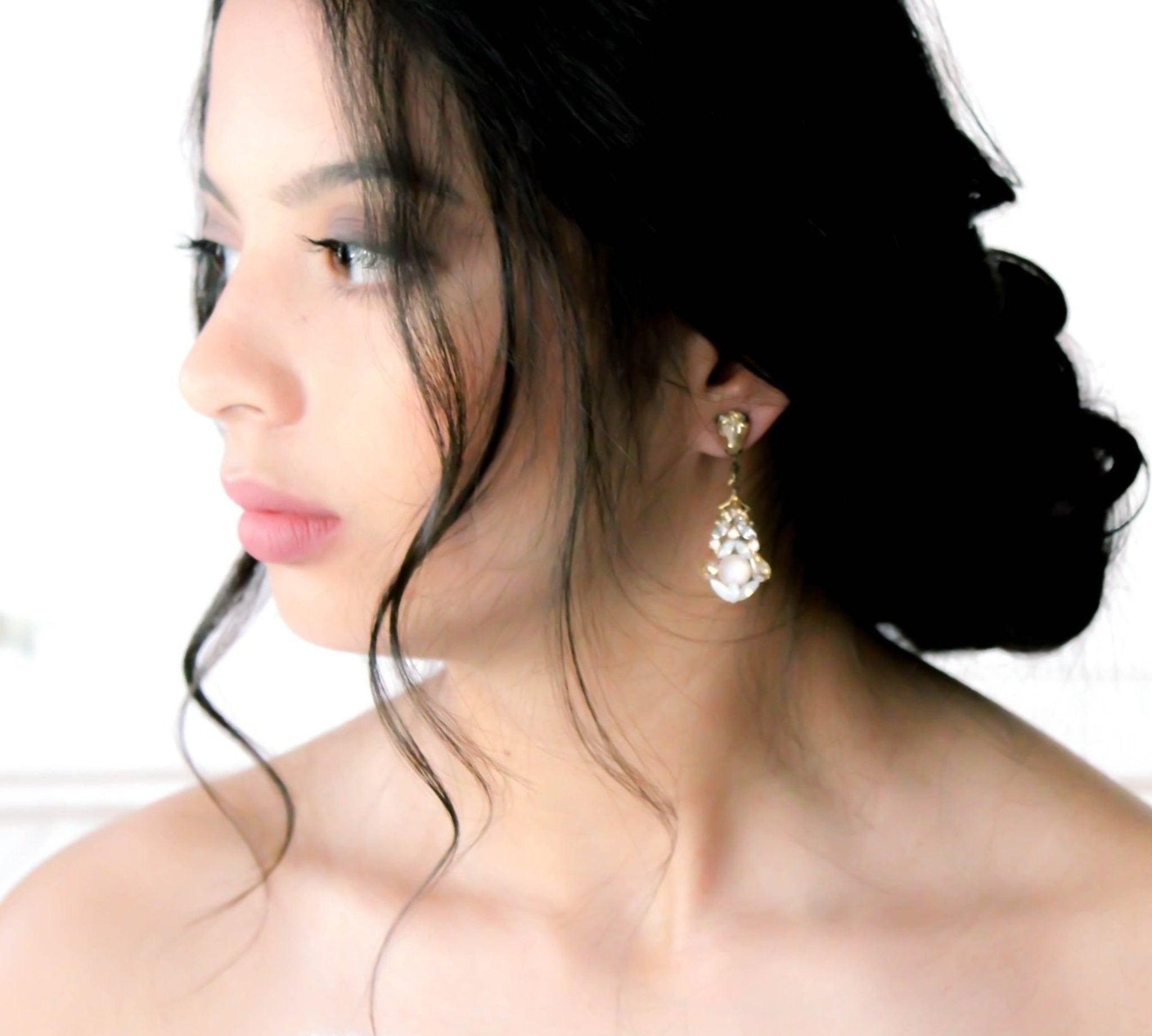 Antique gold vintage style crystal Wedding earrings - KENNEDY - Treasures by Agnes