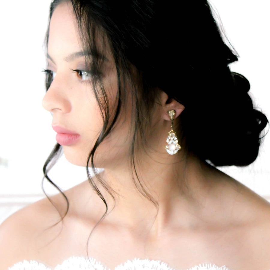 Antique gold vintage style crystal Wedding earrings - KENNEDY - Treasures by Agnes