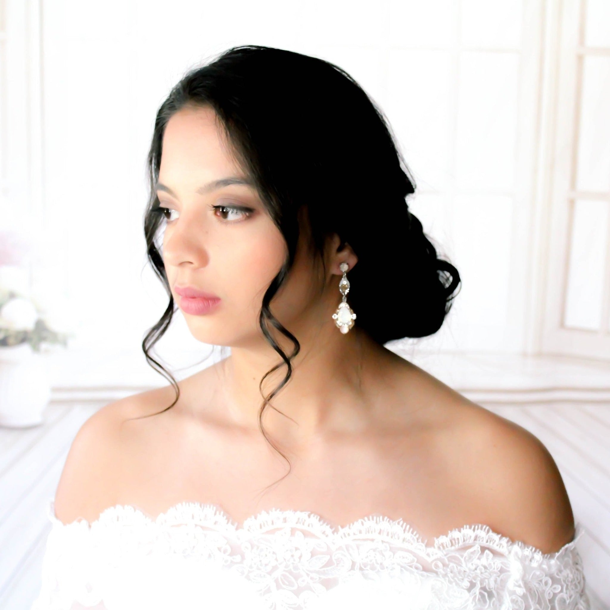 Antique silver vintage style crystal Bridal earrings - SKYLAR - Treasures by Agnes