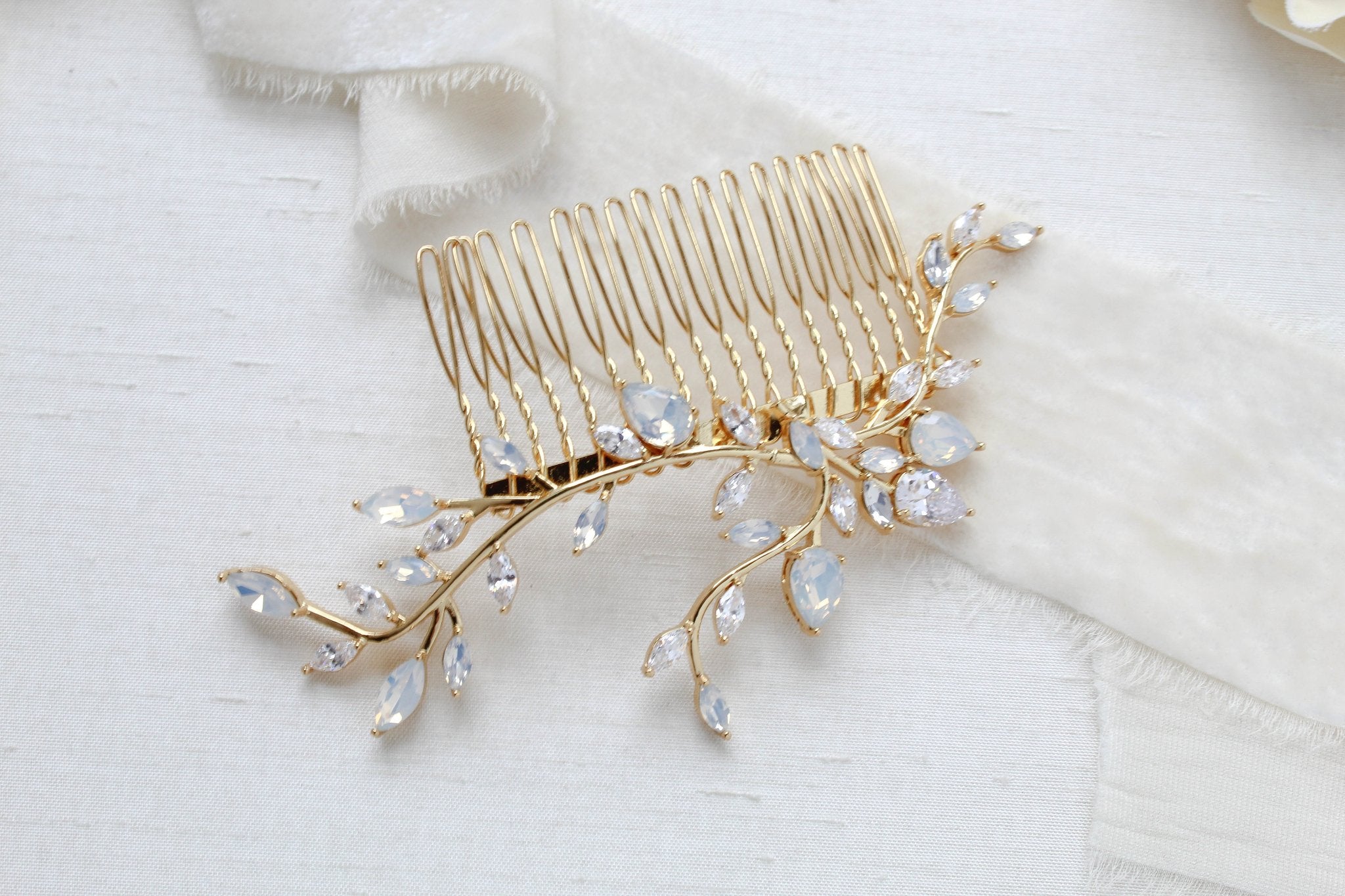 Bridal hair comb with vine design and white opal crystal accents - APRILLE - Treasures by Agnes