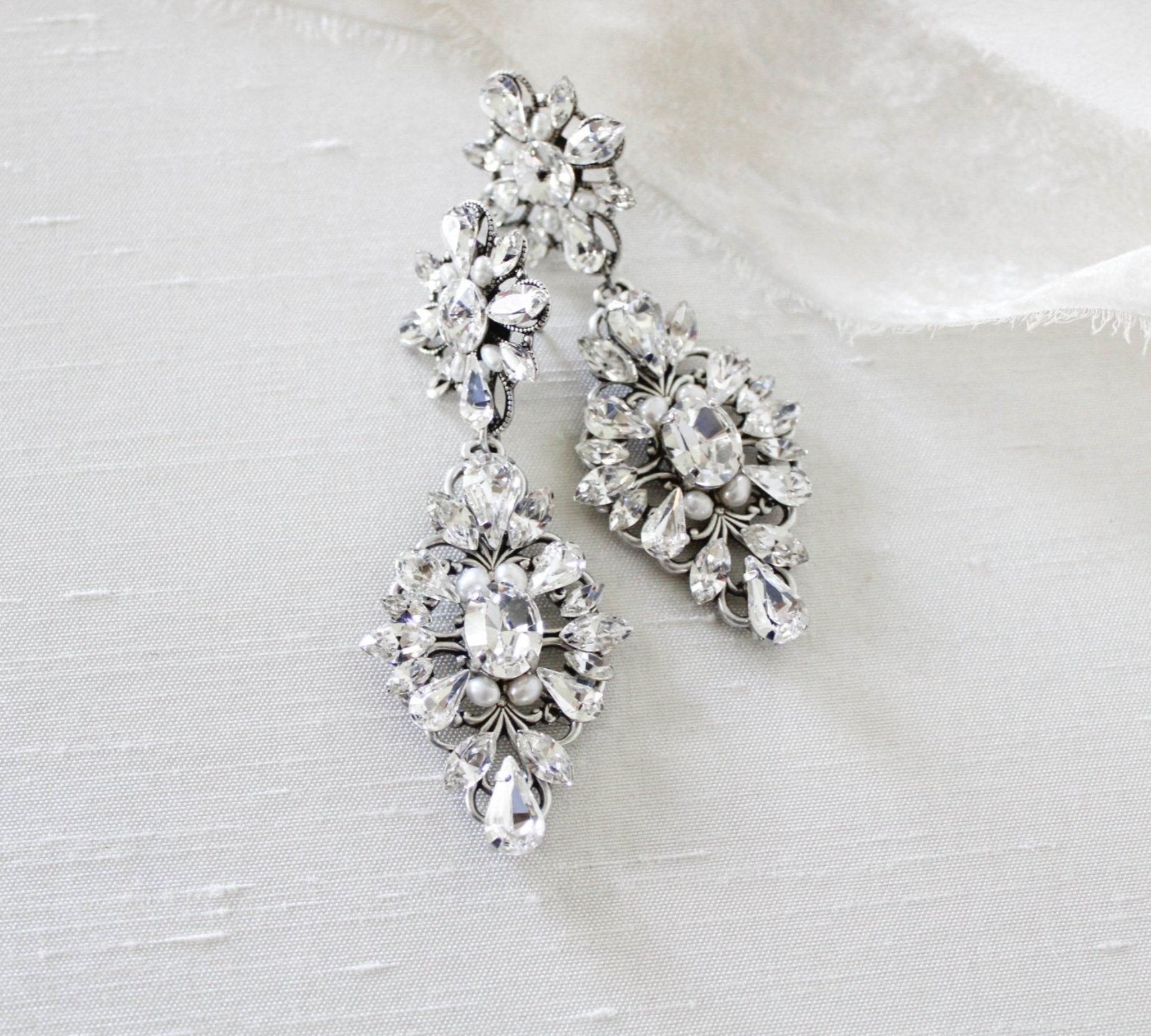 Crystal Bridal earrings with freshwater pearls - MELINDA - Treasures by Agnes