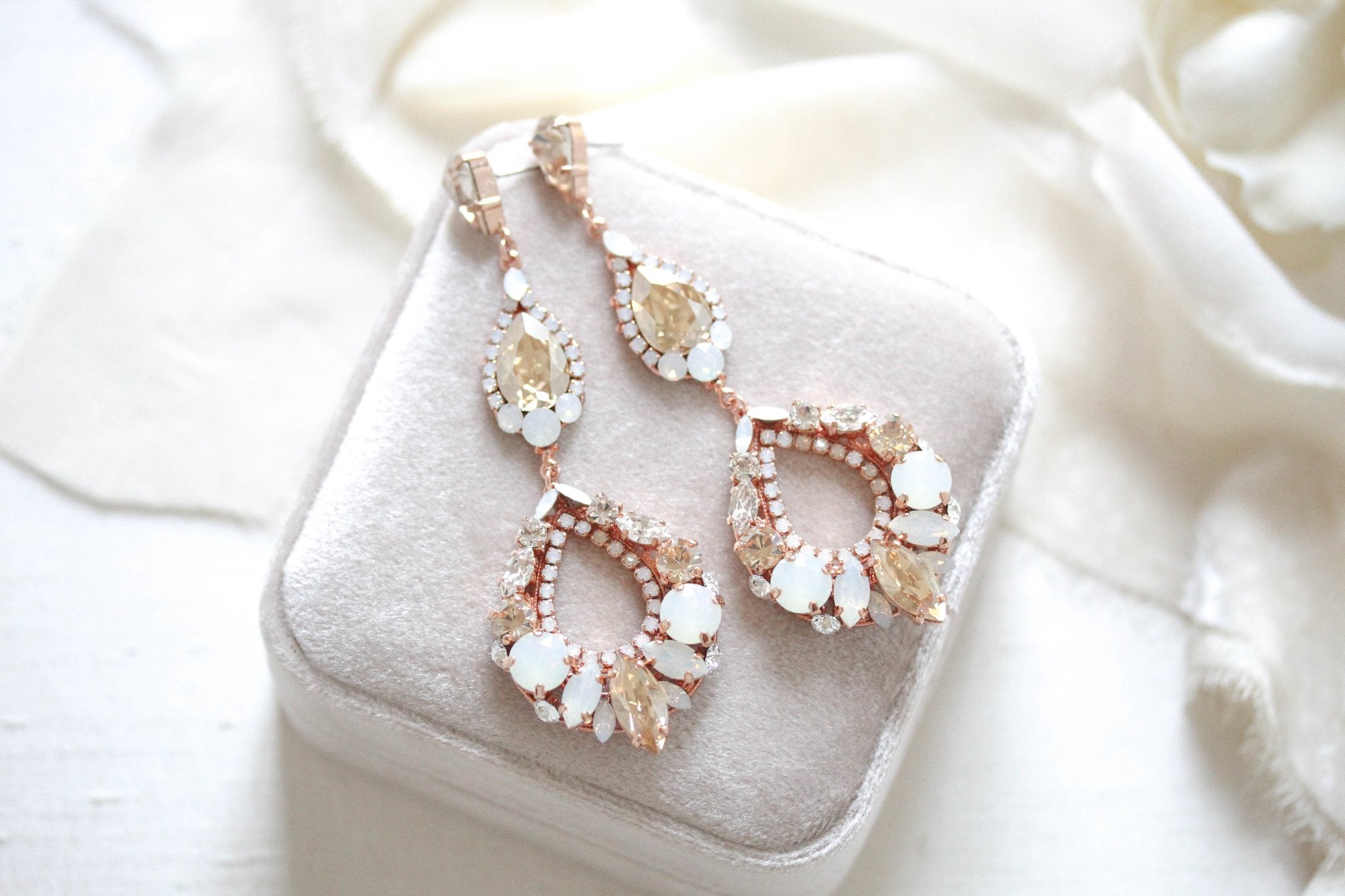 Crystal Statement Bridal chandelier earrings - QUINN - Treasures by Agnes