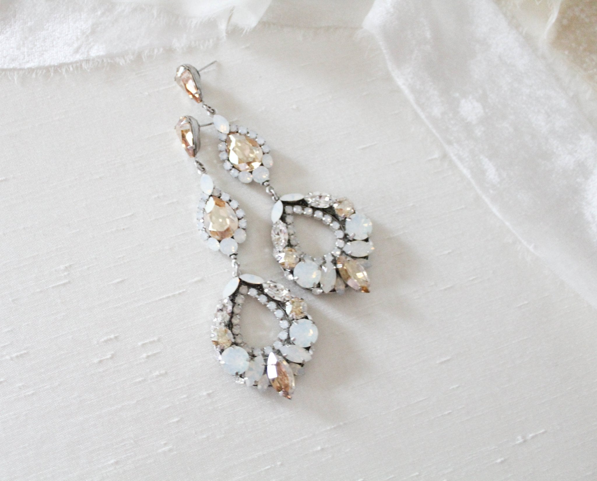 Crystal Statement Bridal chandelier earrings - QUINN - Treasures by Agnes
