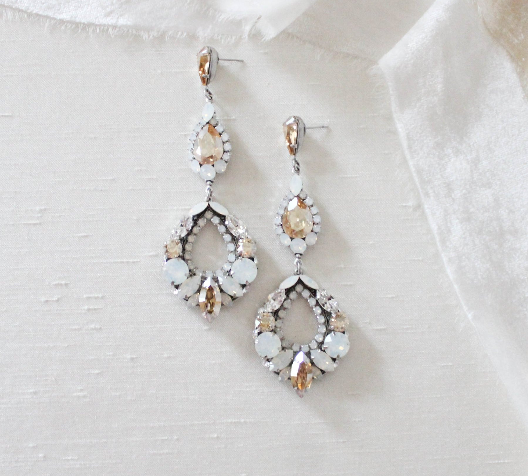 Crystal Statement Bridal chandelier earrings - QUINN - Treasures by Agnes