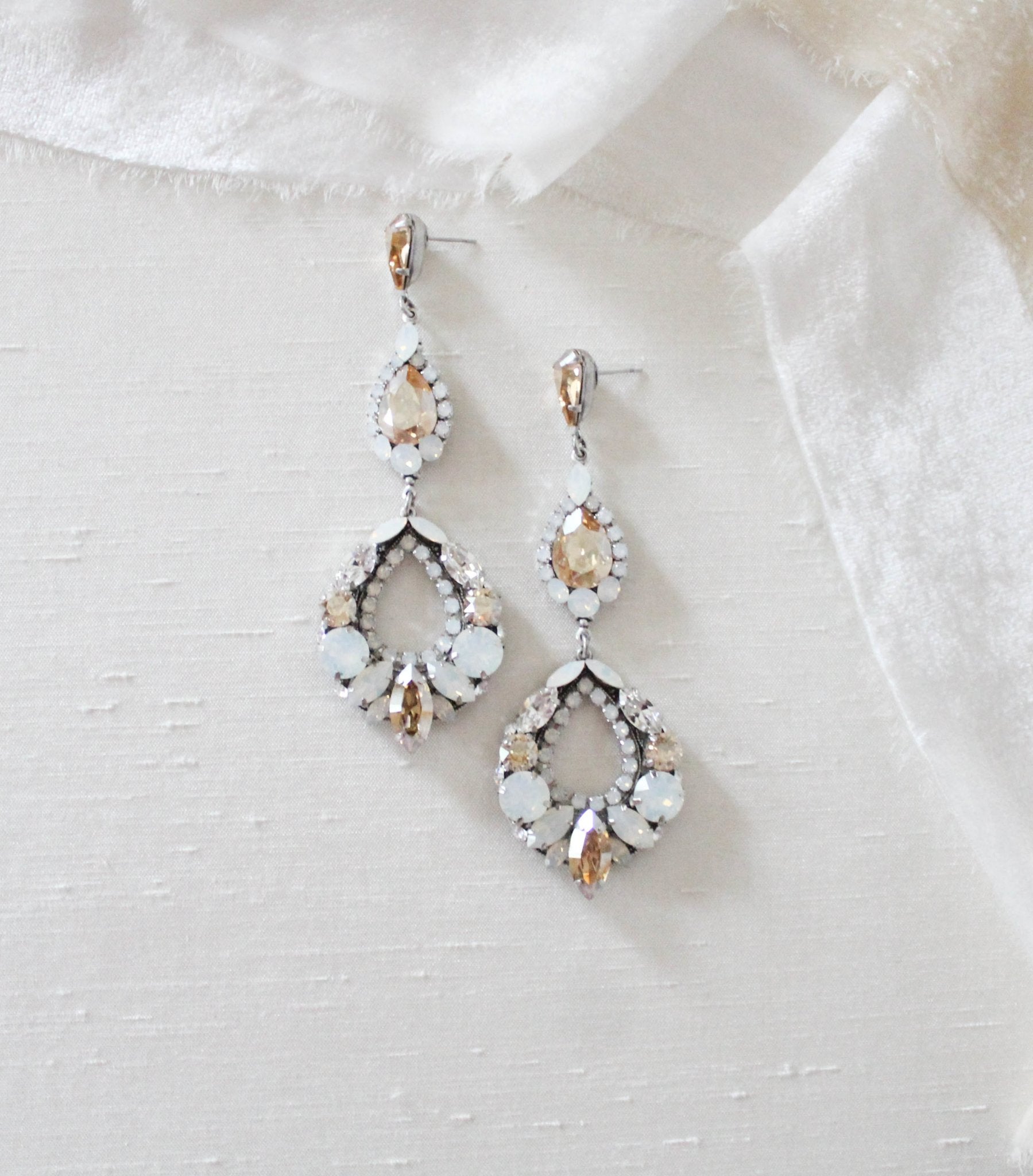 Crystal Statement Bridal chandelier earrings - QUINN - Treasures by Agnes