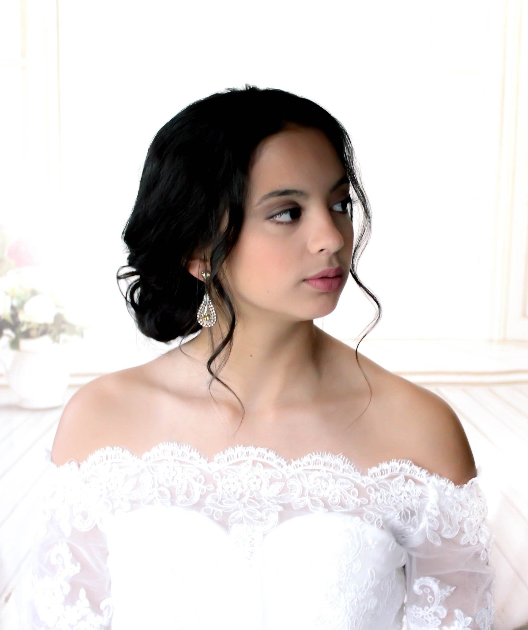 Crystal teardrop wedding earrings - KELSEY - Treasures by Agnes