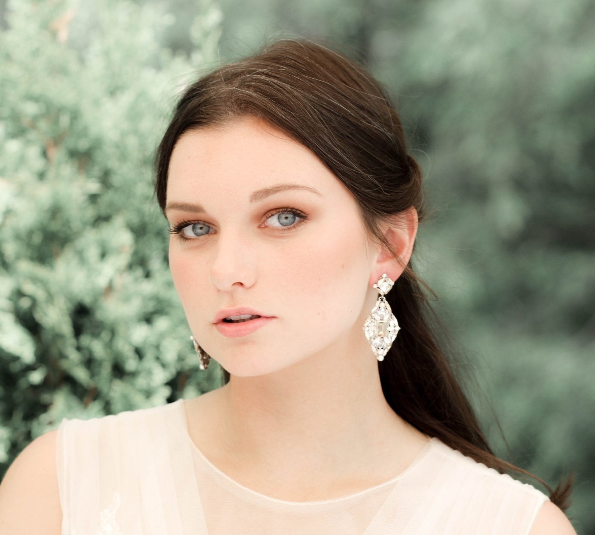 Crystal Vintage style Antique gold Bridal earrings - SAMANTHA - Treasures by Agnes