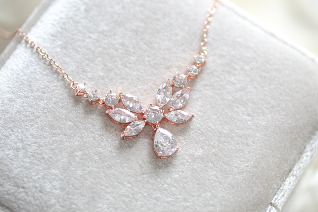 Dainty rose necklace discount