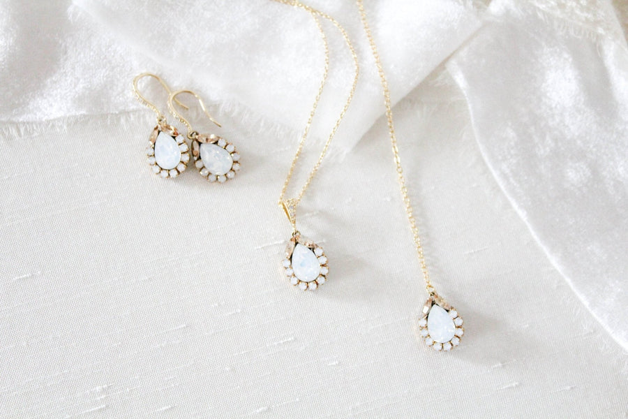 Delicate crystal Bridal backdrop necklace - GIGI - Treasures by Agnes